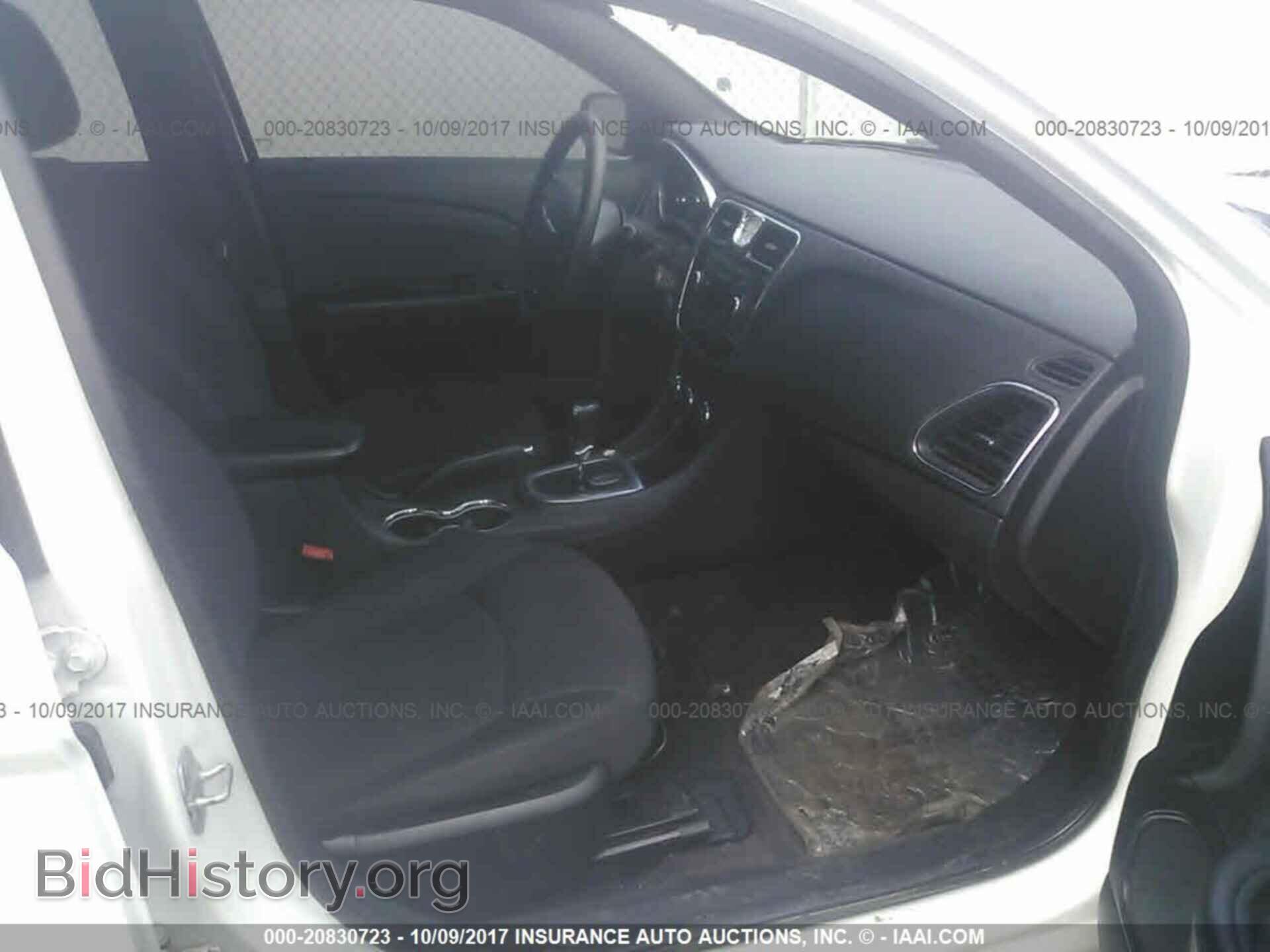 2012 Chrysler 200 - VIN: 1C3CCBABXCN248526 - Фото 5