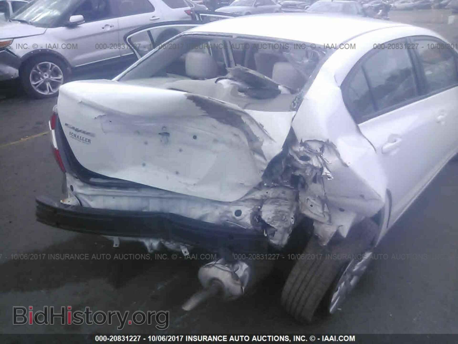 2012 Honda Civic - VIN: 2HGFB2F57CH334076 - Photo 6