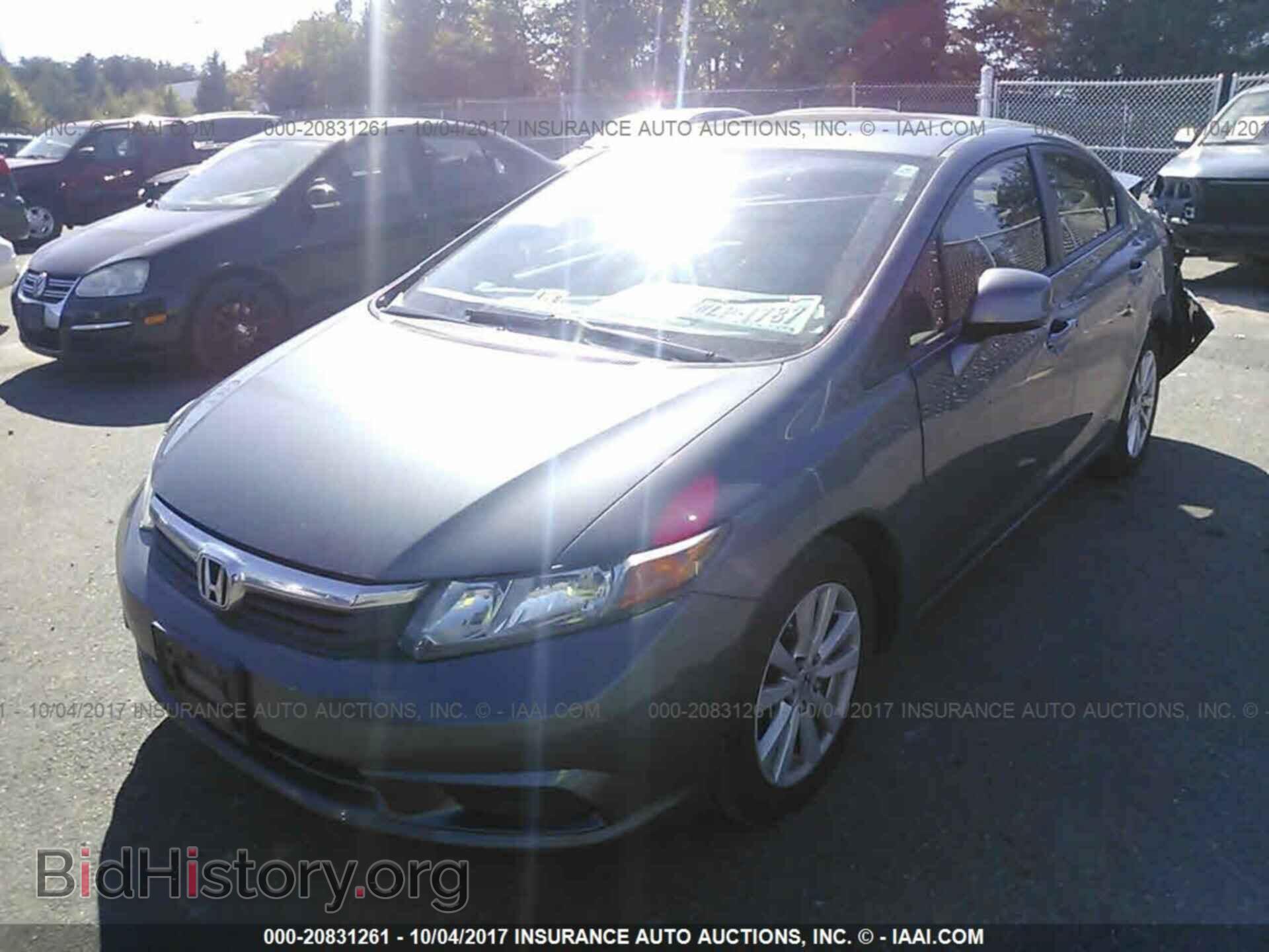 2012 Honda Civic - VIN: 19XFB2F8XCE087270 - Фото 2