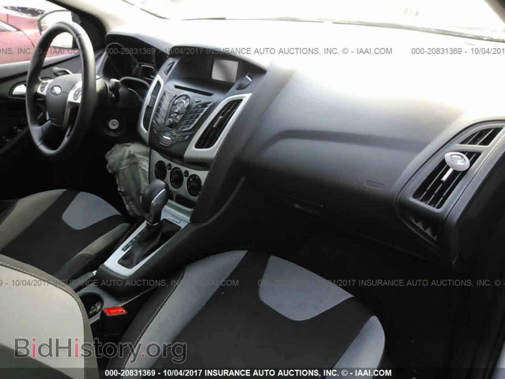 2014 Ford Focus - VIN: 1FADP3F21EL452042 - Photo 5