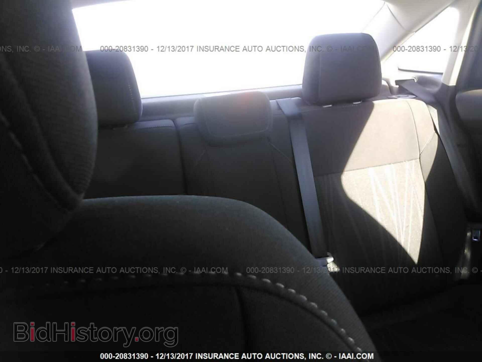 2016 Ford Focus - VIN: 1FADP3F2XGL282900 - Photo 8