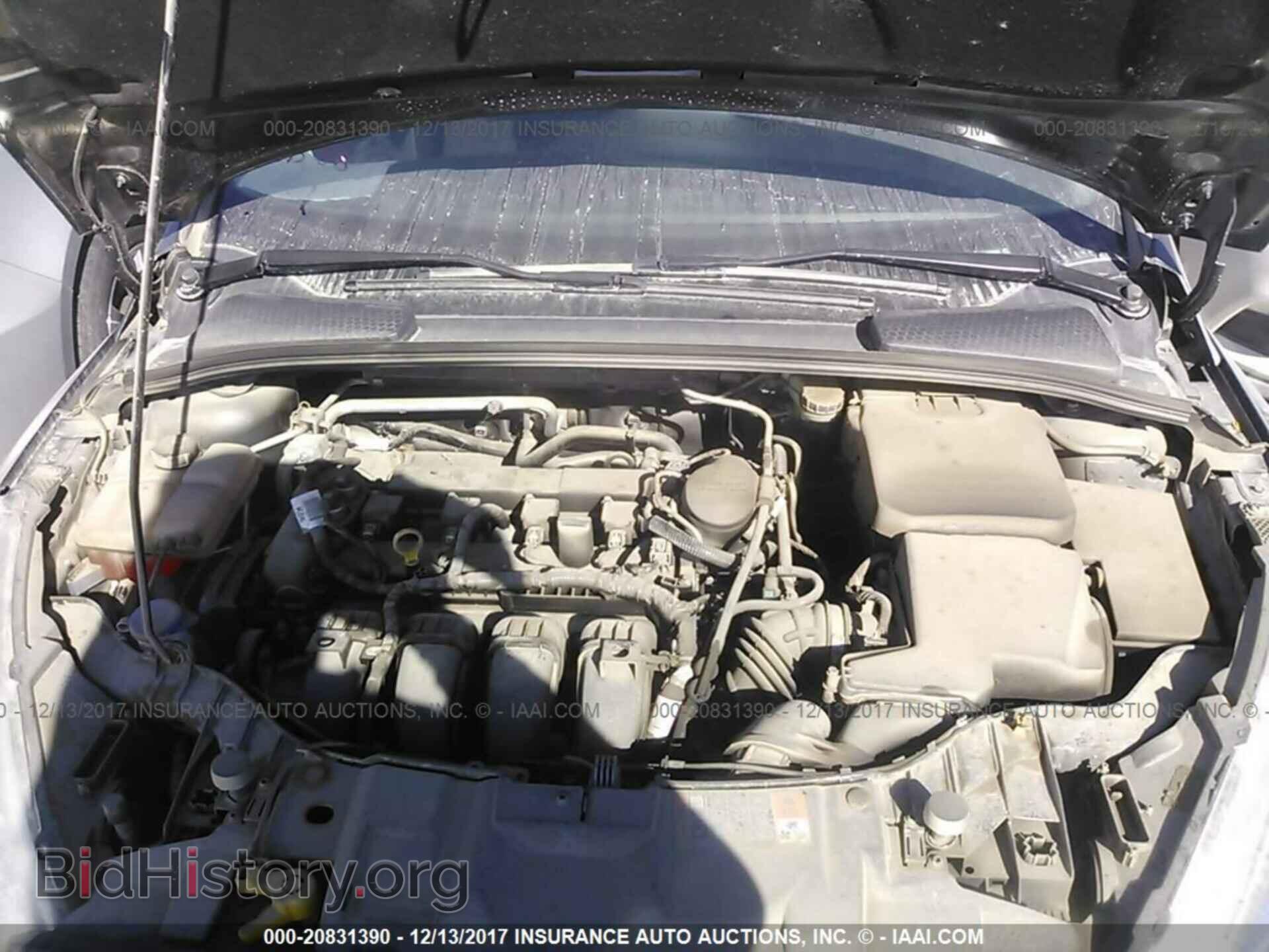 2016 Ford Focus - VIN: 1FADP3F2XGL282900 - Photo 10