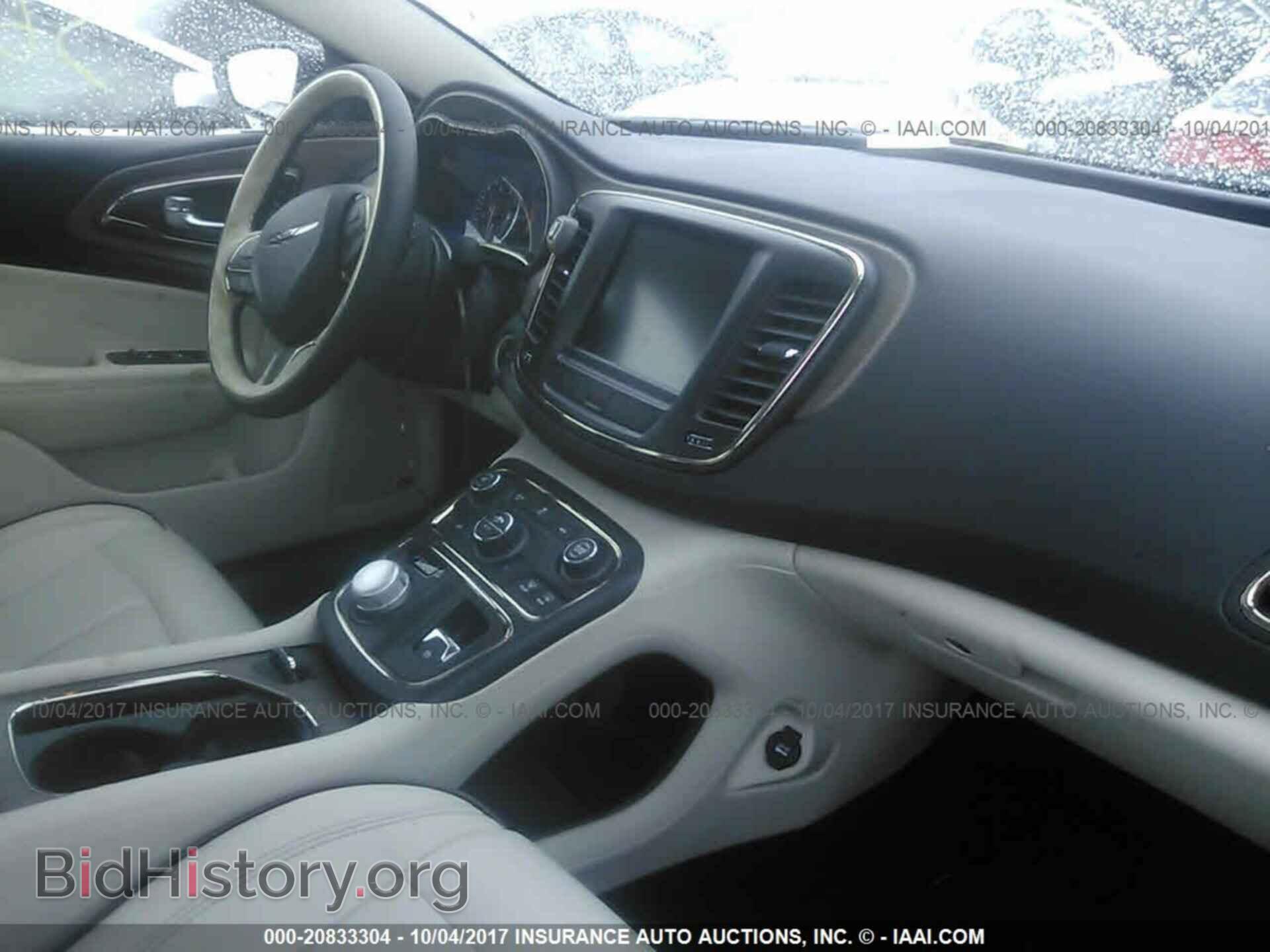 2016 Chrysler 200 - VIN: 1C3CCCCB8GN147526 - Photo 5