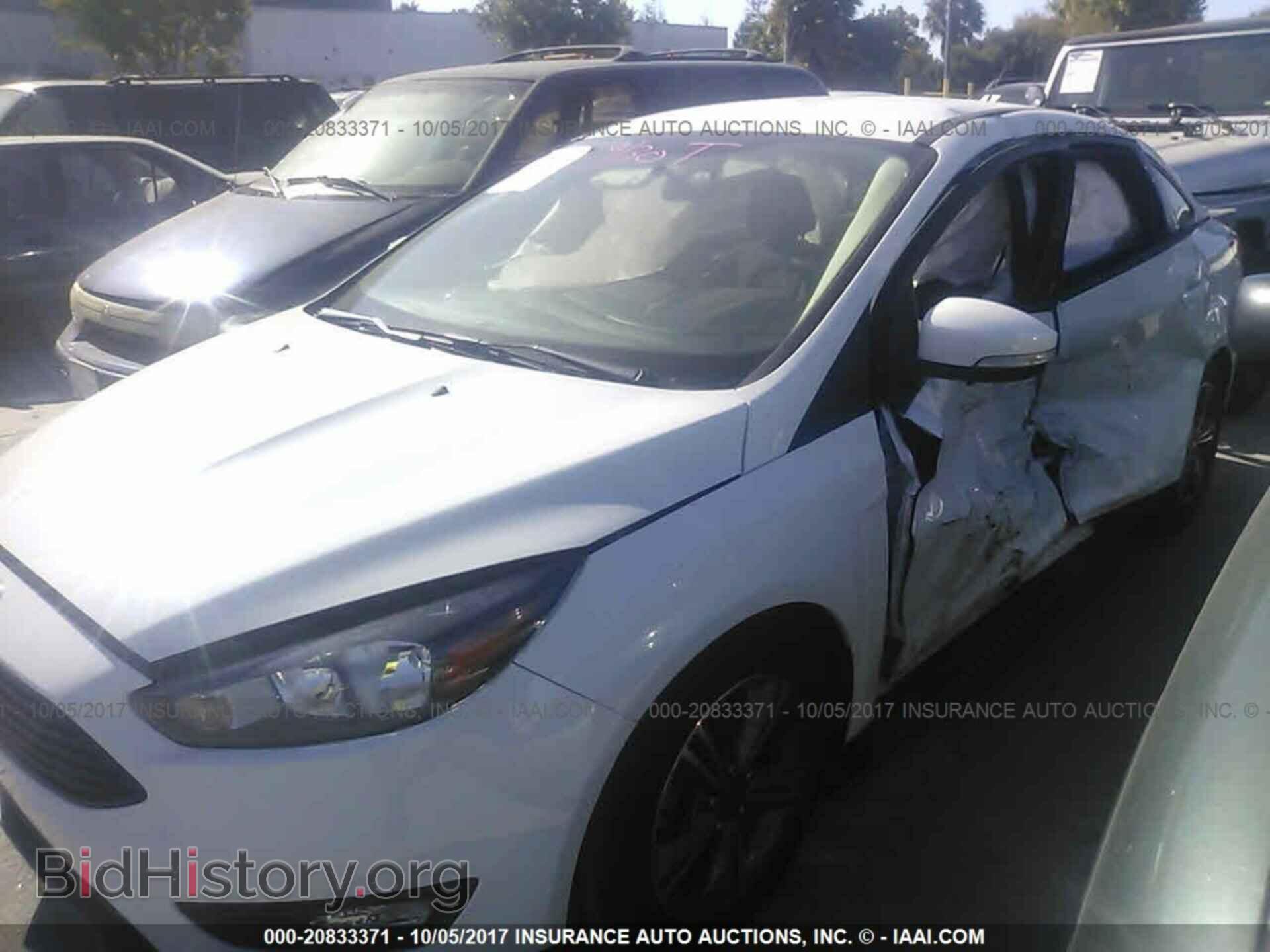 2016 Ford Focus - VIN: 1FADP3FE8GL230630 - Photo 2