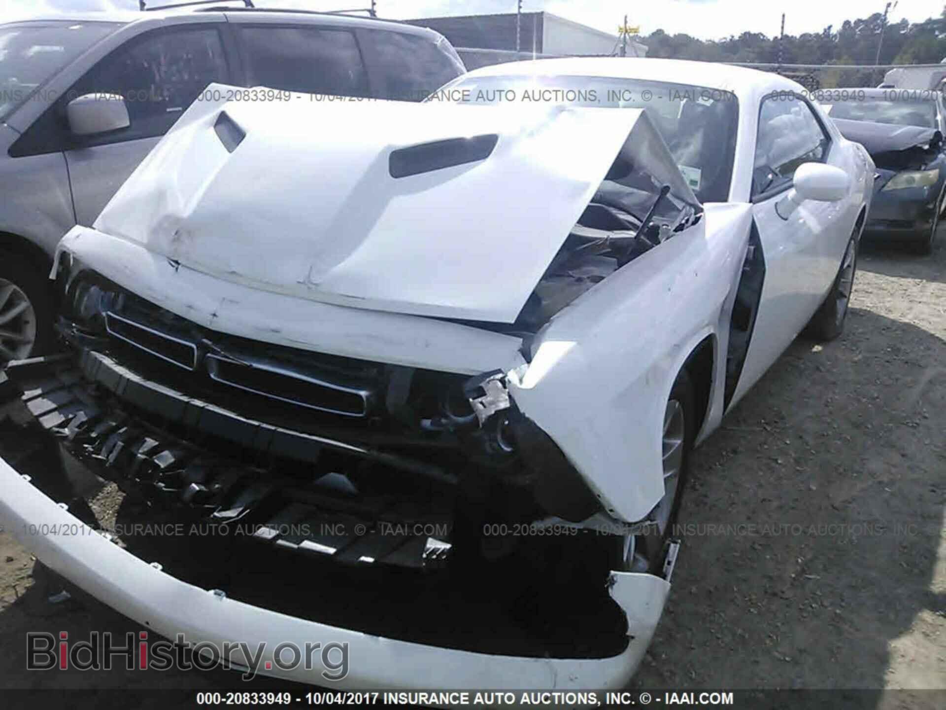 2015 Dodge Challenger - VIN: 2C3CDZAG8FH831806 - Photo 2