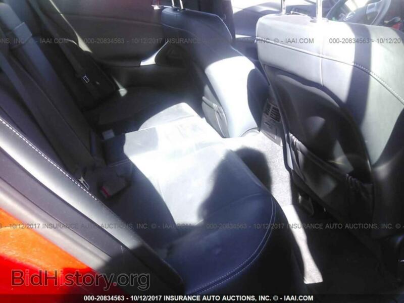 2011 Lexus IS (VIN JTHCE5C23B5001611) — photo 8 of 10