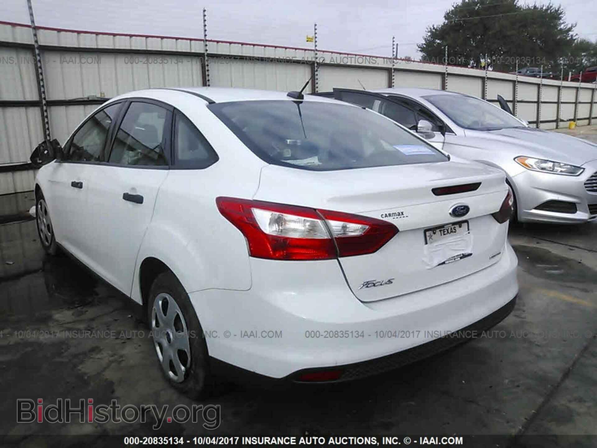 2013 Ford Focus - VIN: 1FADP3E24DL163236 - Photo 3