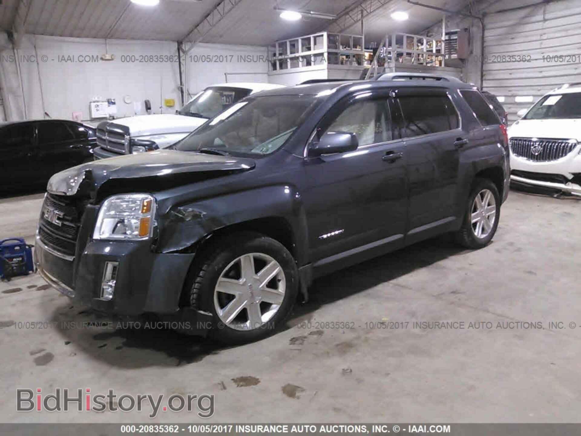 2011 Gmc Terrain - VIN: 2CTFLTE55B6398697 - Photo 2
