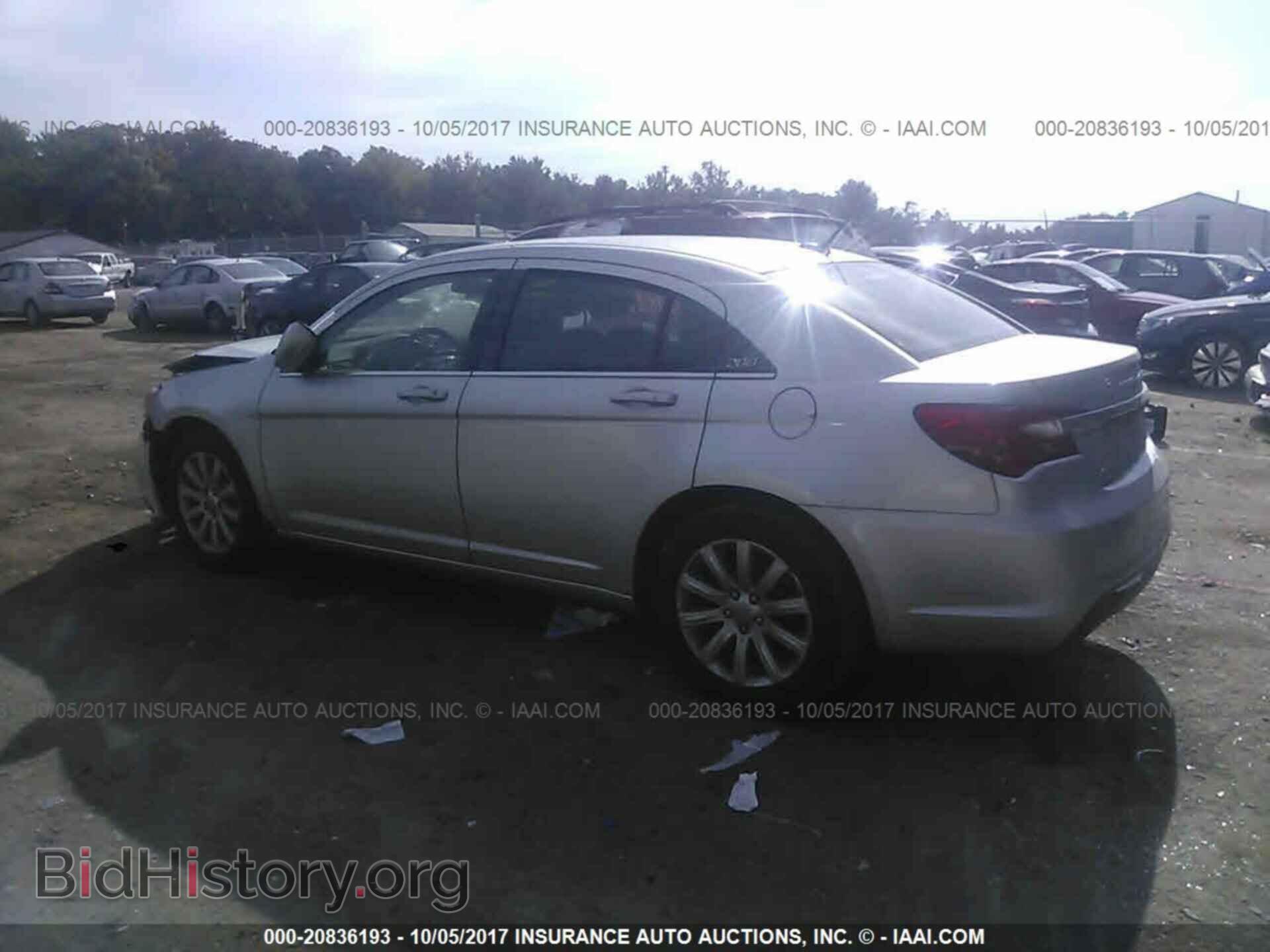 2012 Chrysler 200 - VIN: 1C3CCBBB4CN100547 - Photo 3