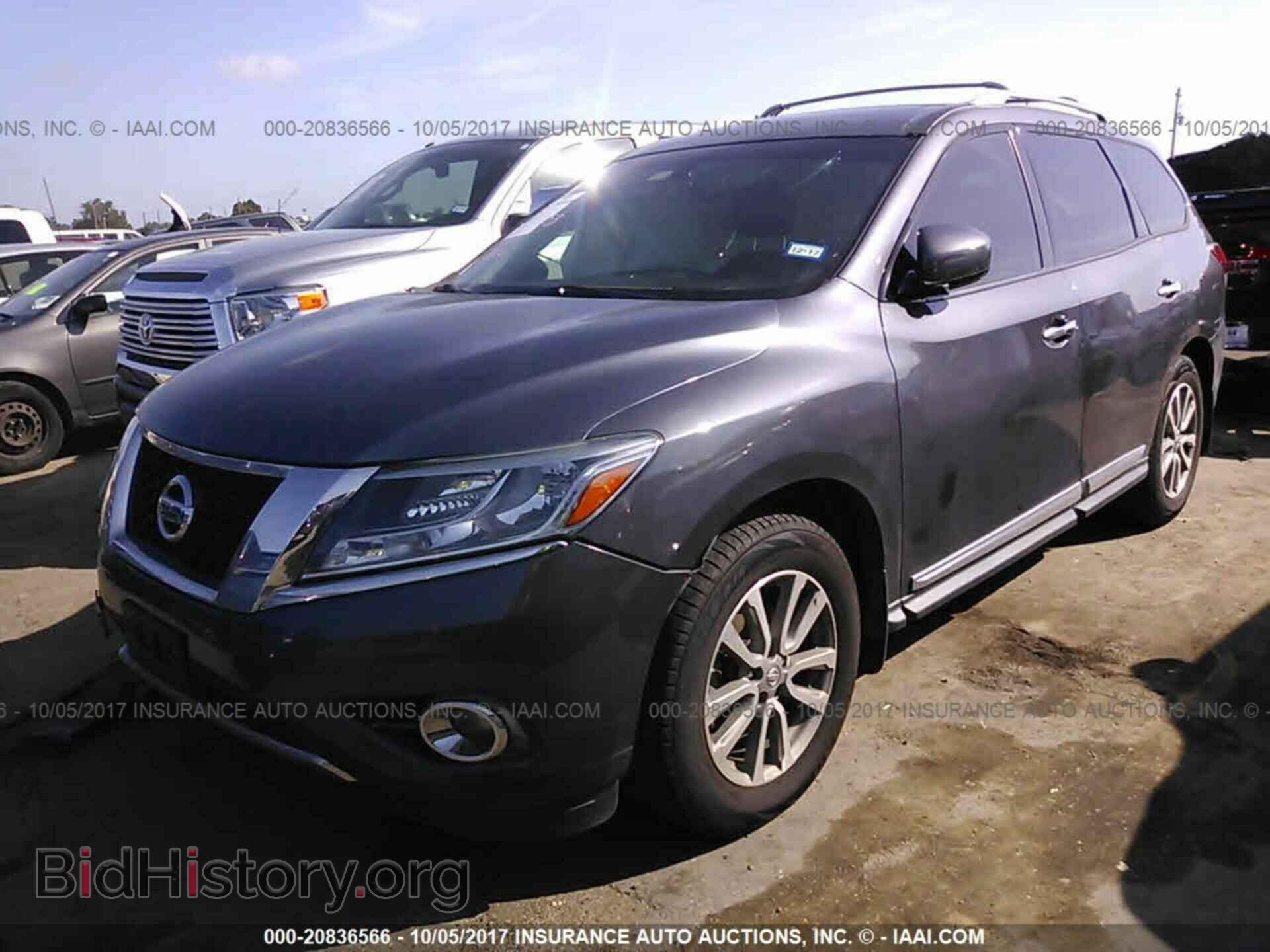 2014 Nissan Pathfinder - VIN: 5N1AR2MN6EC699423 - Фото 2