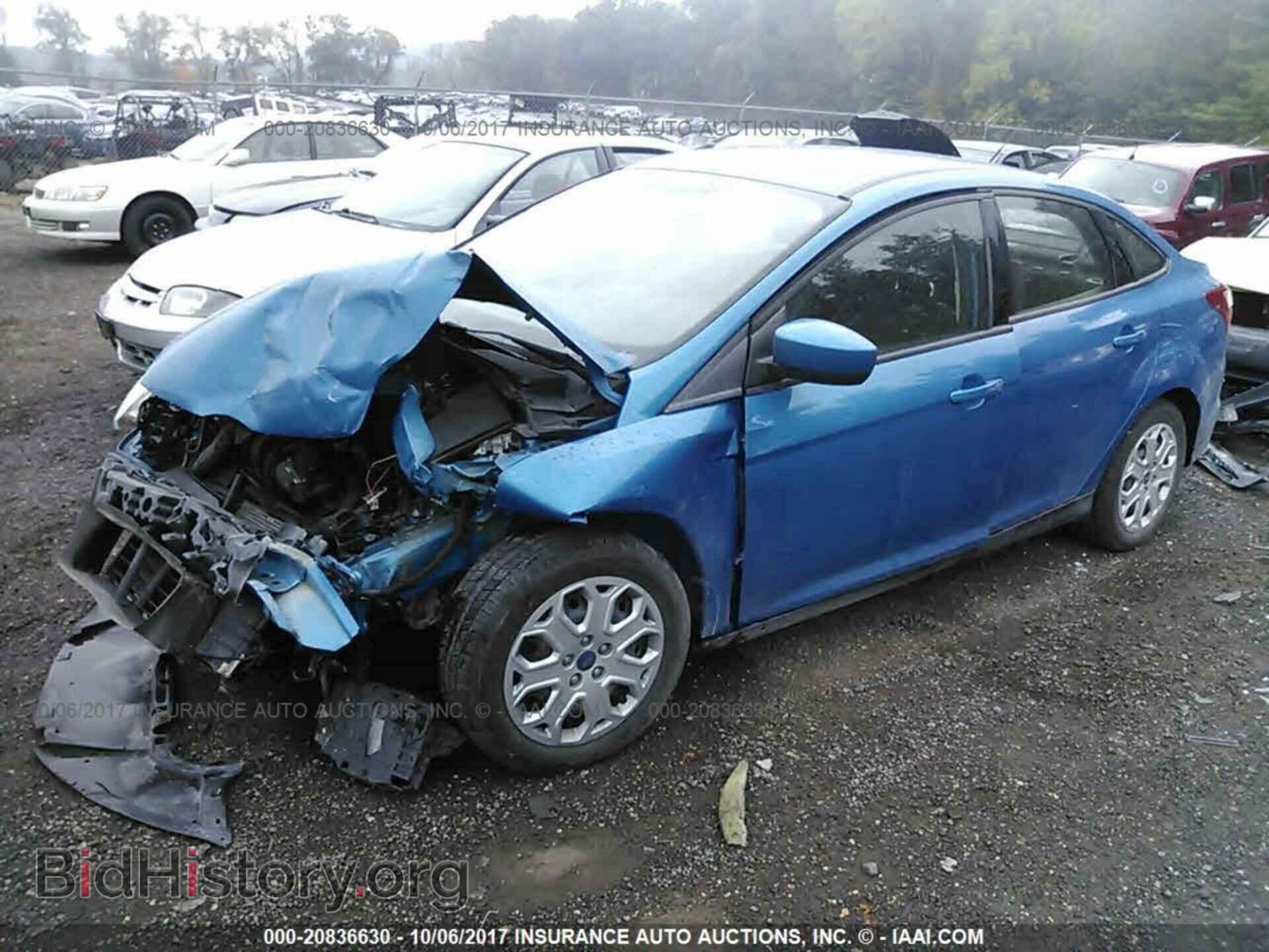 2012 Ford Focus - VIN: 1FAHP3F23CL173481 - Photo 2