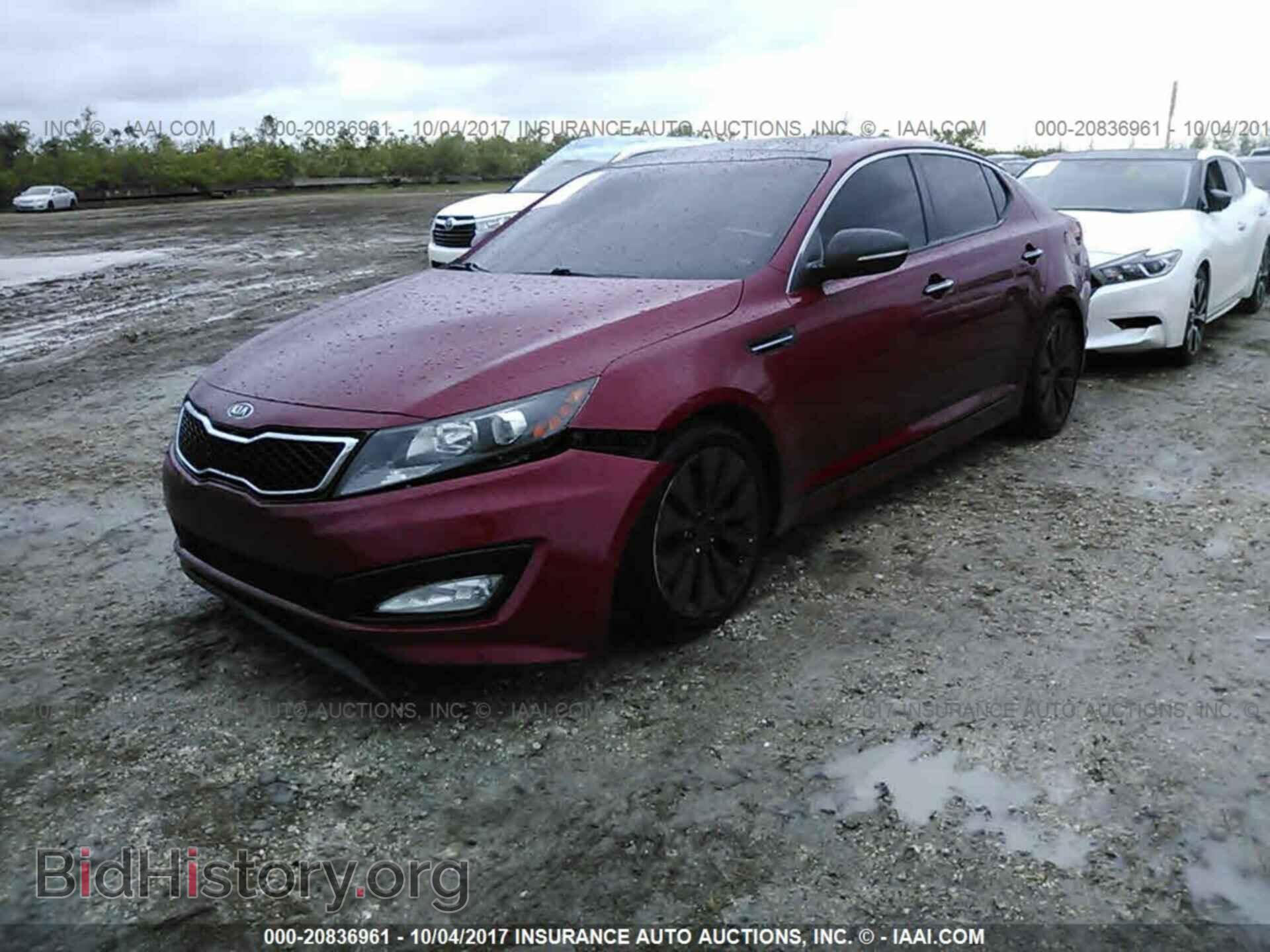 2011 Kia Optima - VIN: KNAGR4A63B5180382 - Фото 2