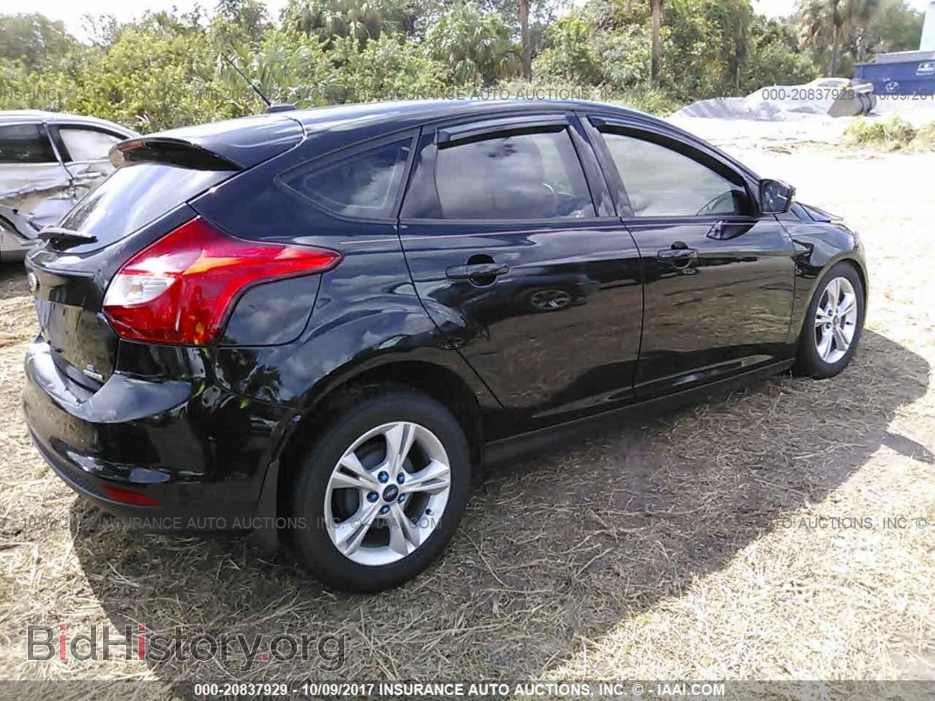 2014 Ford Focus - VIN: 1FADP3K25EL403349 - Photo 4