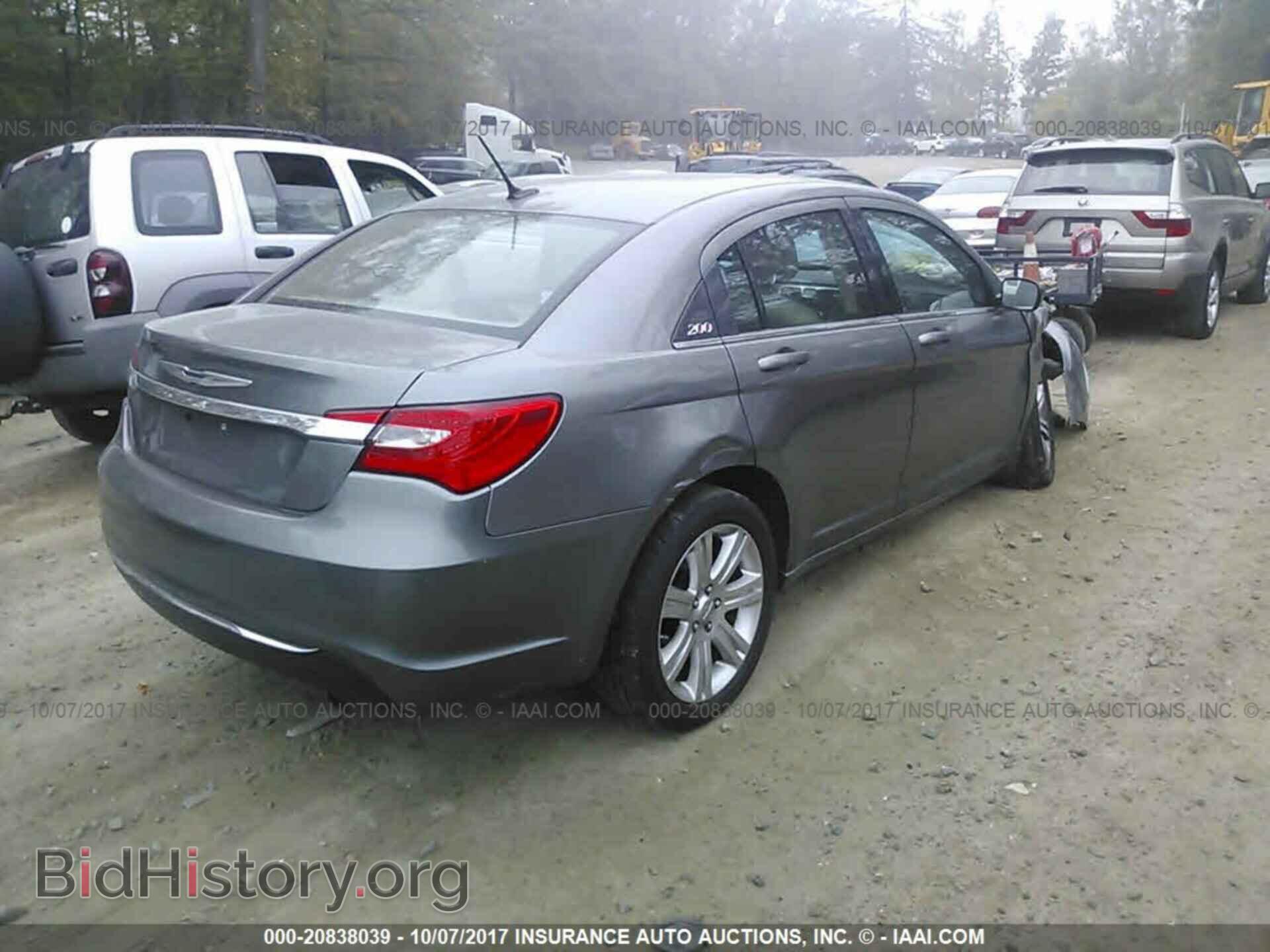 2011 Chrysler 200 - VIN: 1C3BC1FB7BN602824 - Photo 4