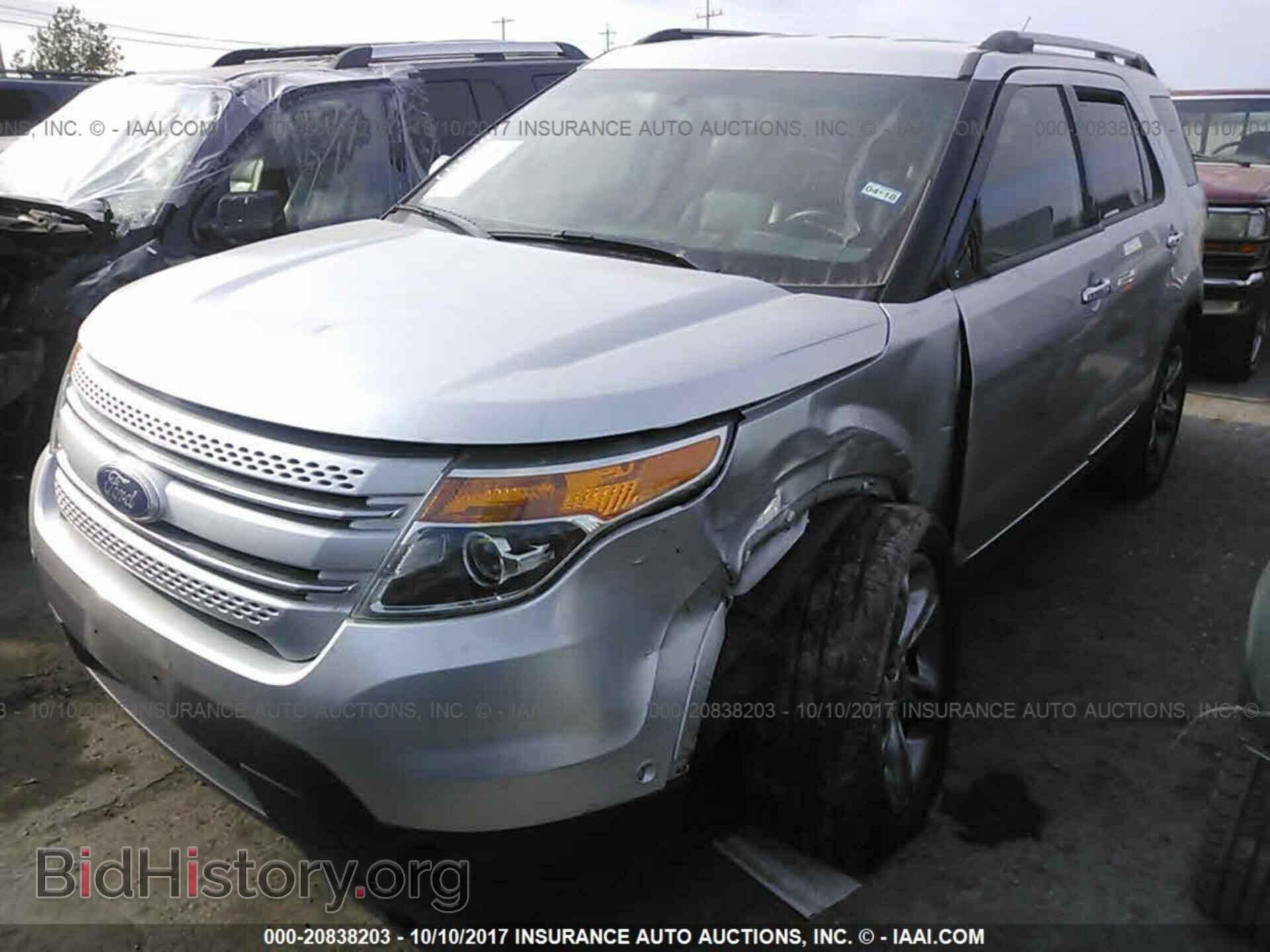 2011 Ford Explorer - VIN: 1FMHK8F80BGA43638 - Фото 2