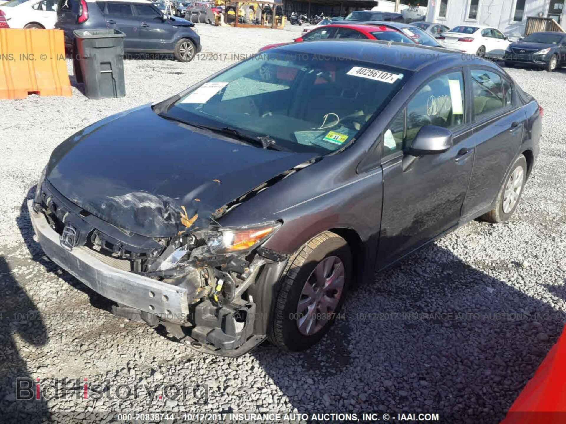 2012 Honda Civic - VIN: 2HGFB2F53CH316870 - Photo 2