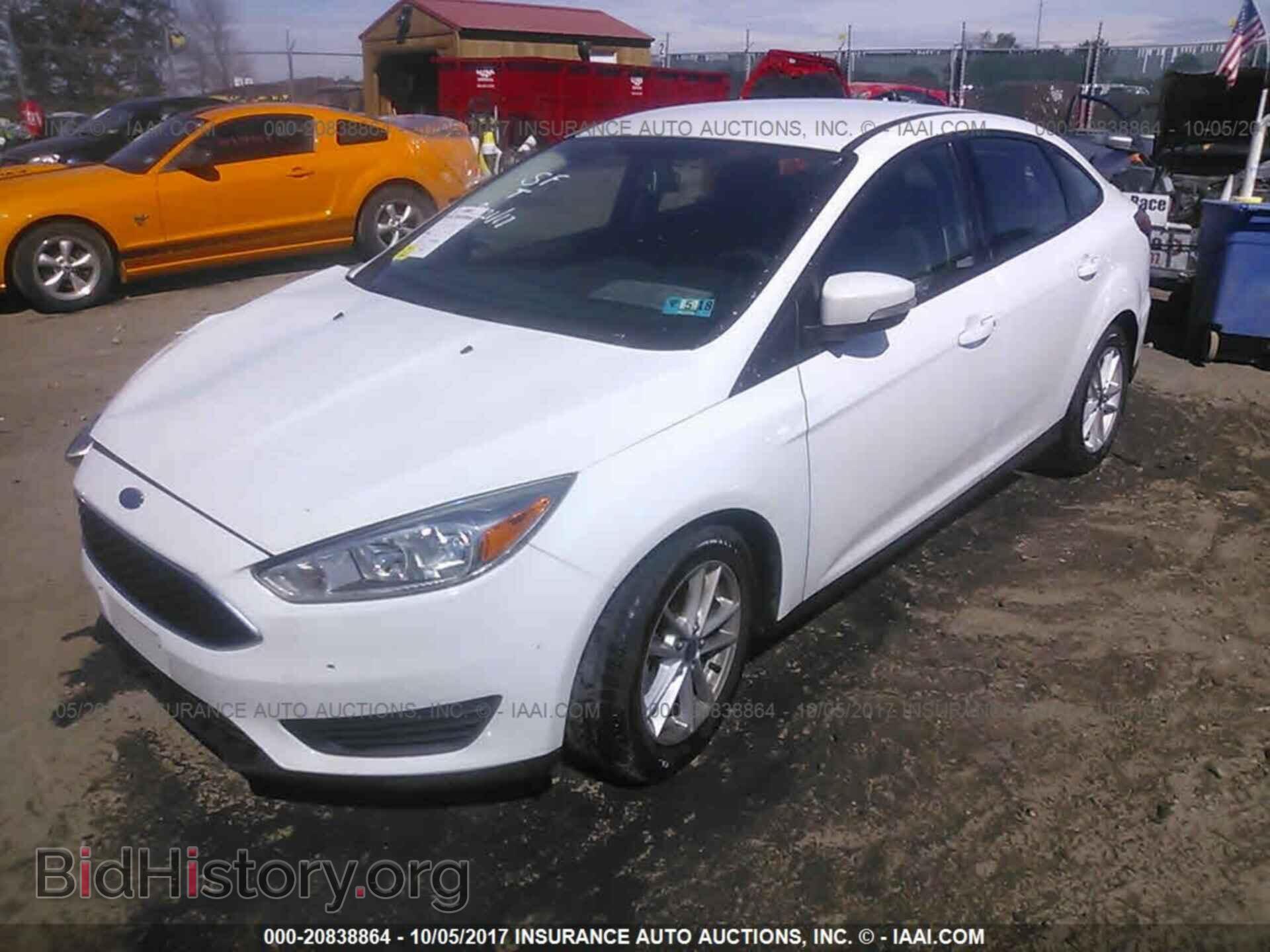 2015 Ford Focus - VIN: 1FADP3F24FL295382 - Фото 2