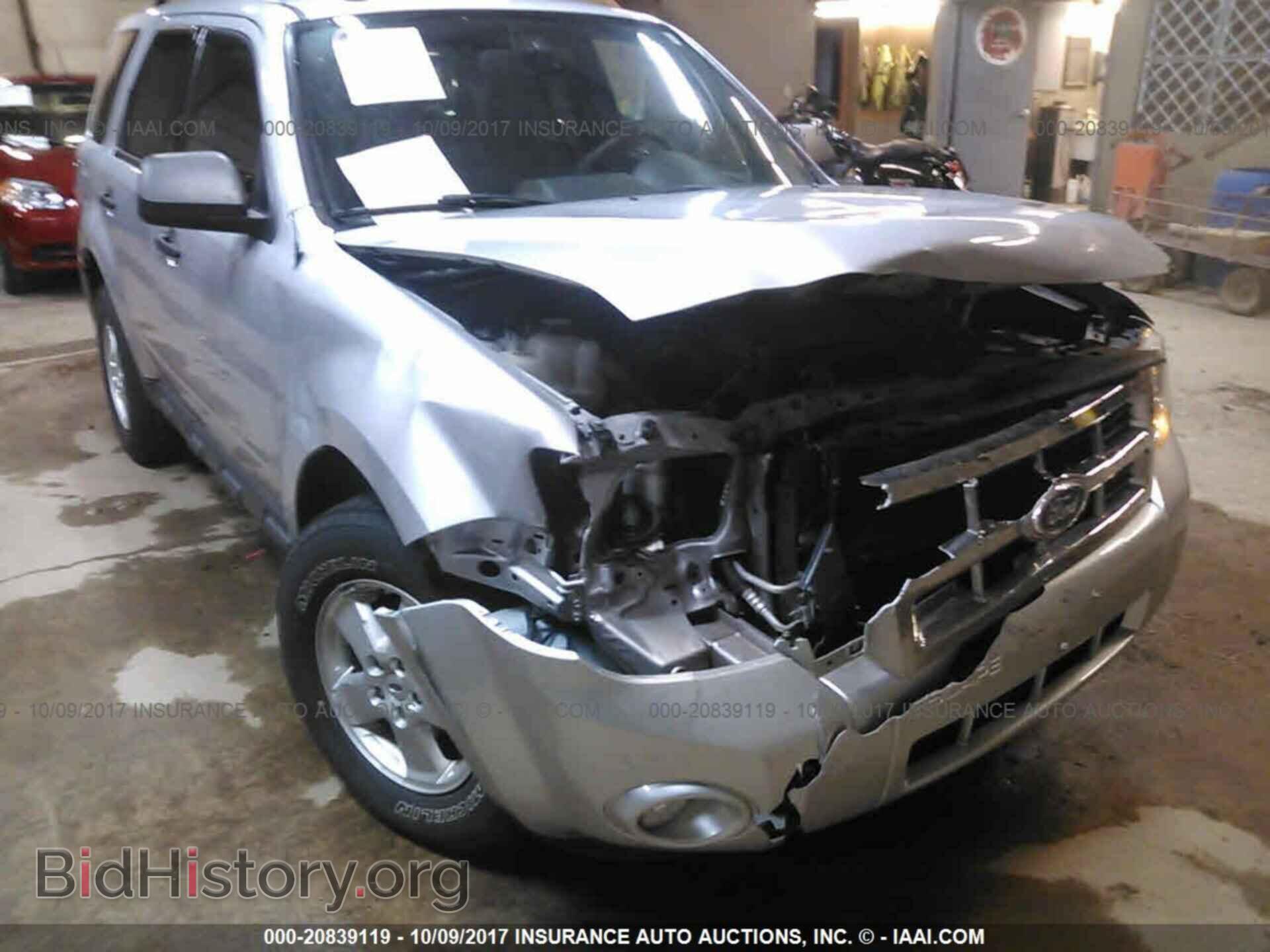 2011 Ford Escape - VIN: 1FMCU9DG9BKC52765 - Фото 6