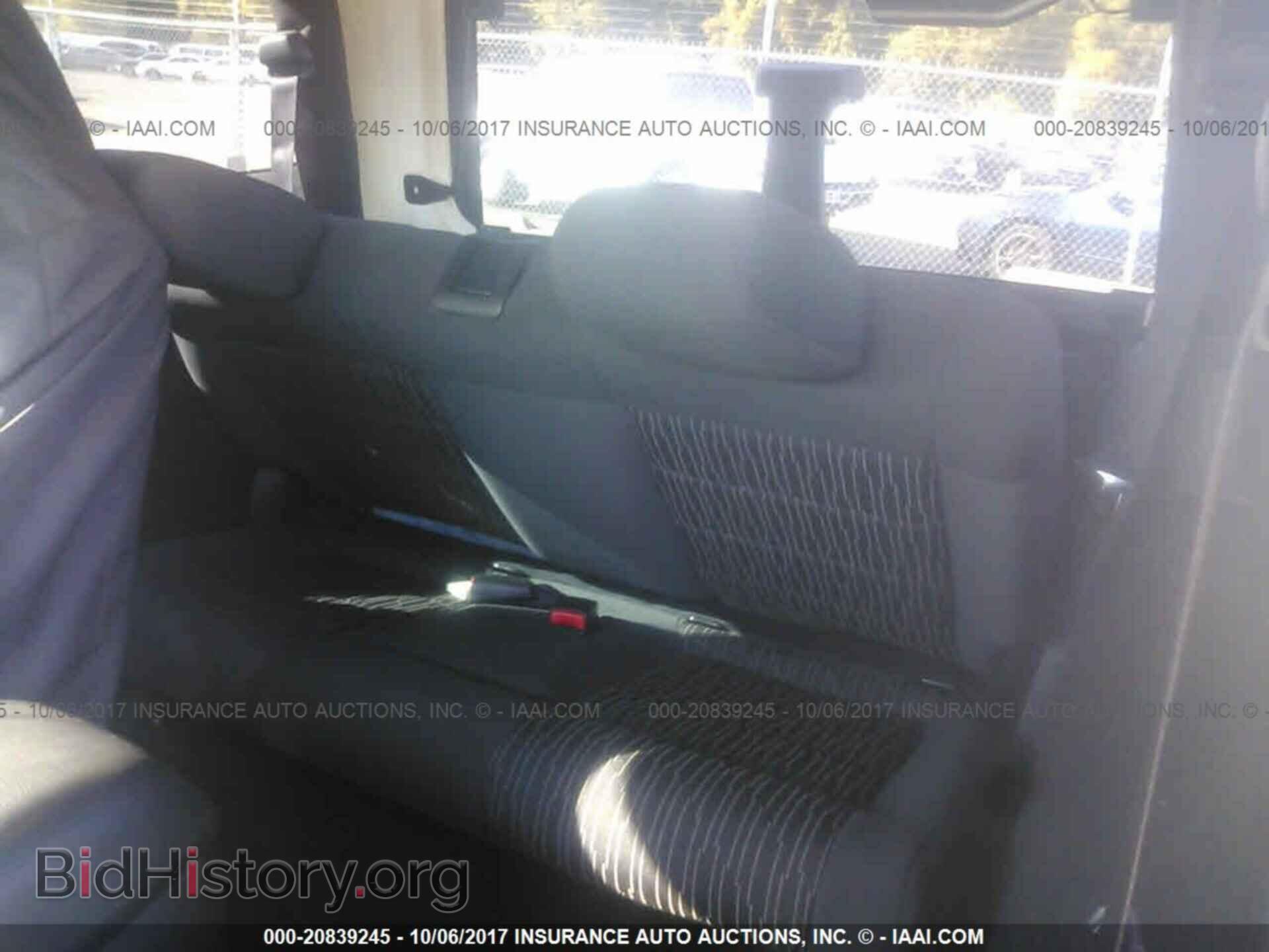 2011 Jeep Wrangler - VIN: 1J4AA2D1XBL552617 - Фото 8