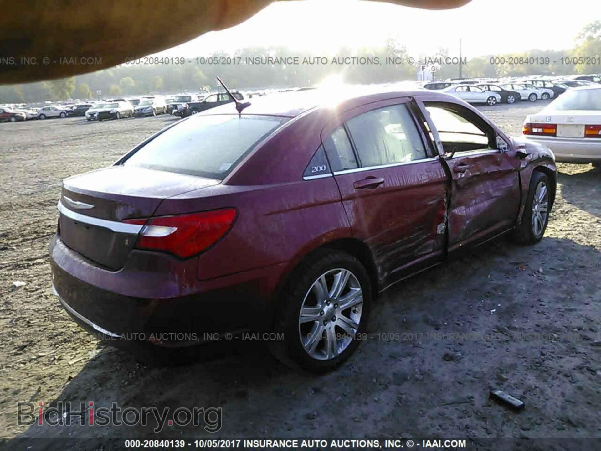 2013 Chrysler 200 - VIN: 1C3CCBBB0DN736027 - Фото 4