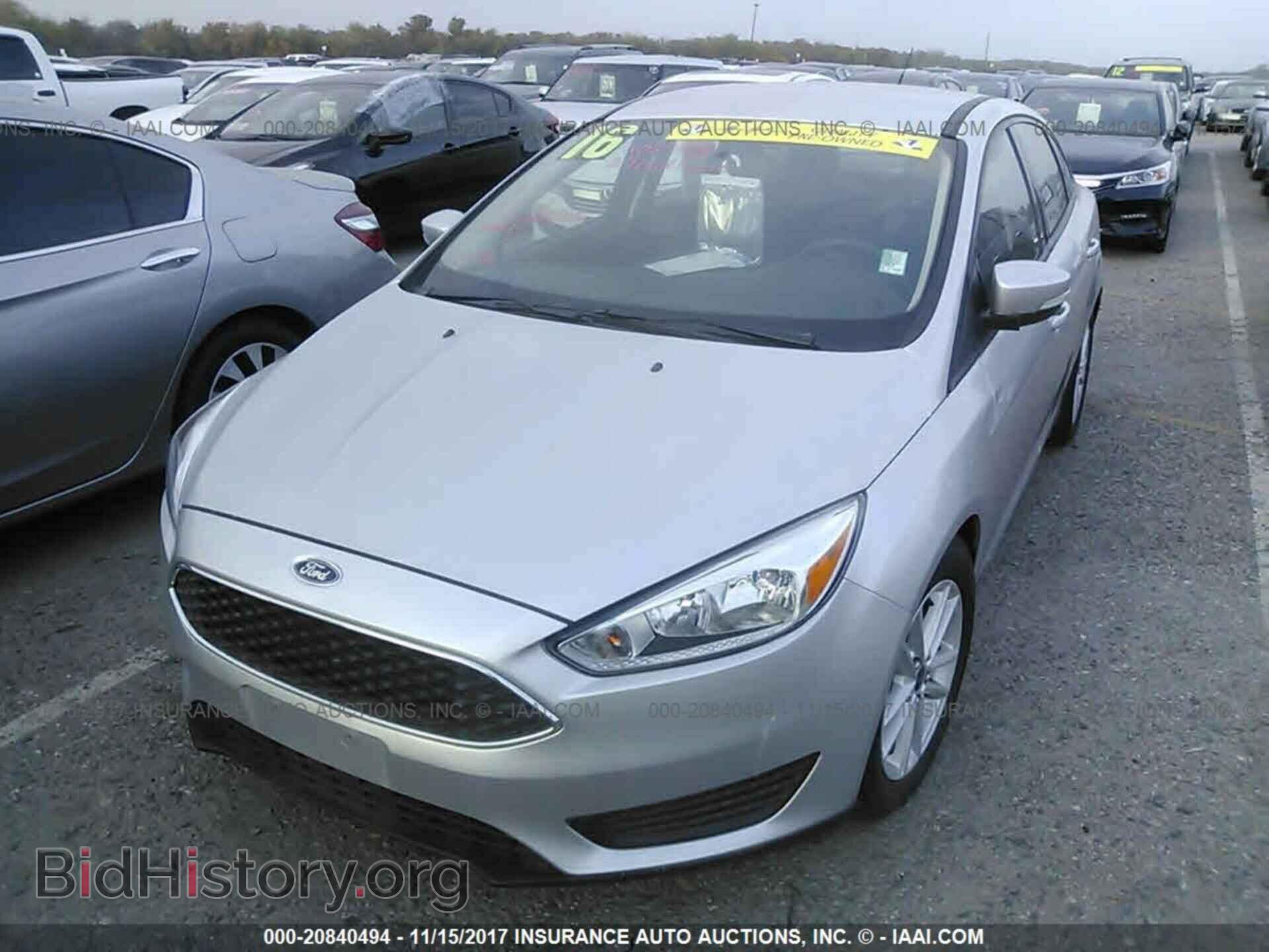 2016 Ford Focus - VIN: 1FADP3F26GL276348 - Photo 2