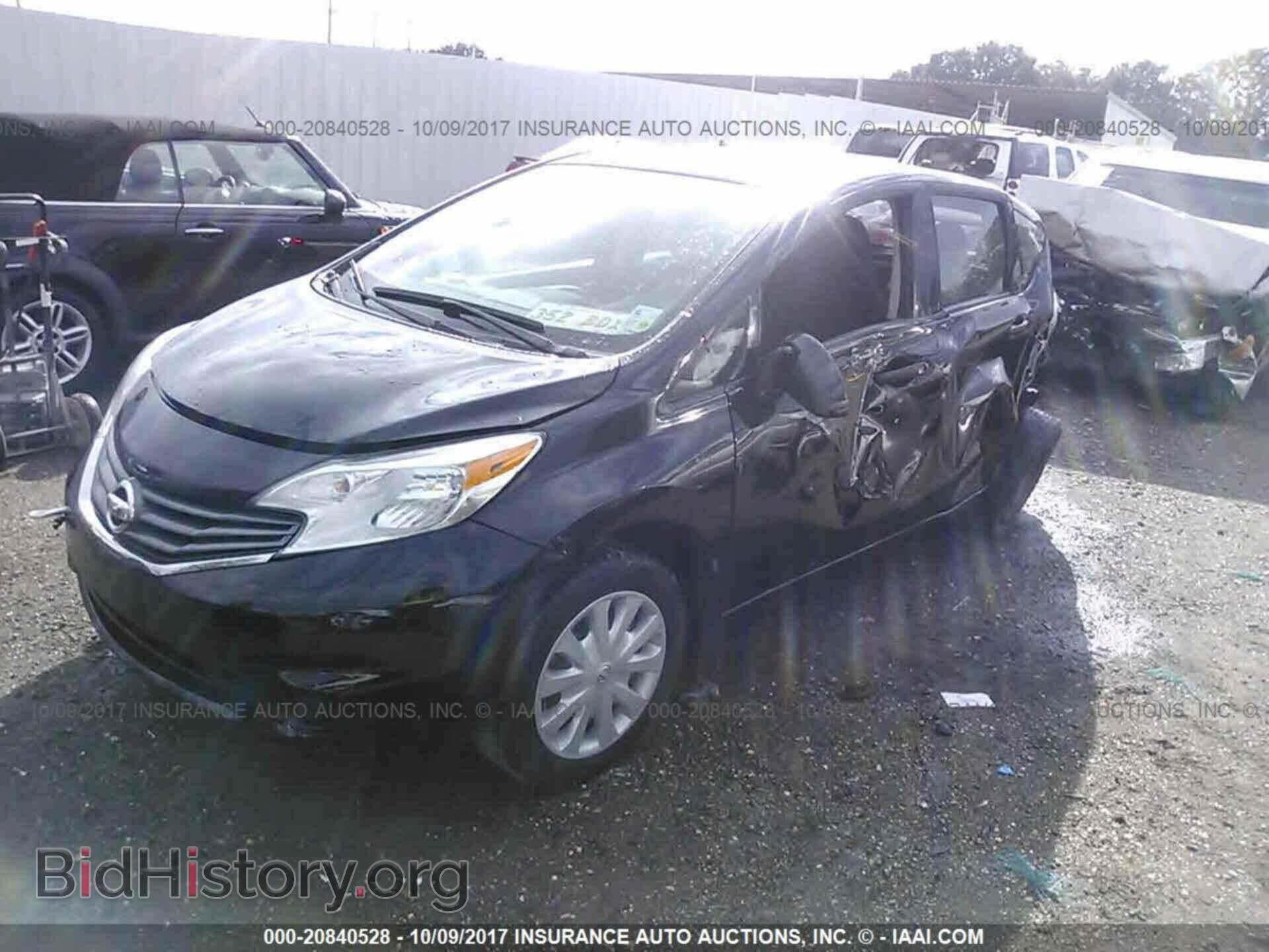 2015 Nissan Versa note - VIN: 3N1CE2CPXFL394379 - Photo 2