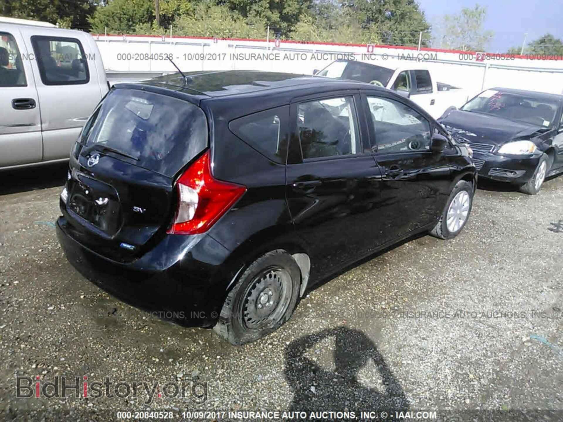 2015 Nissan Versa note - VIN: 3N1CE2CPXFL394379 - Photo 4