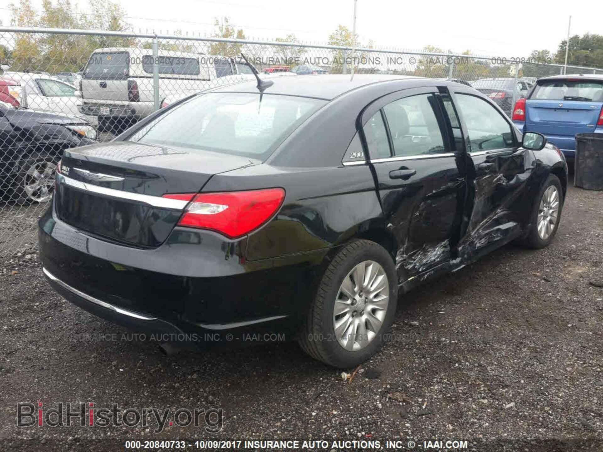 2014 Chrysler 200 - VIN: 1C3CCBAB9EN170775 - Фото 4