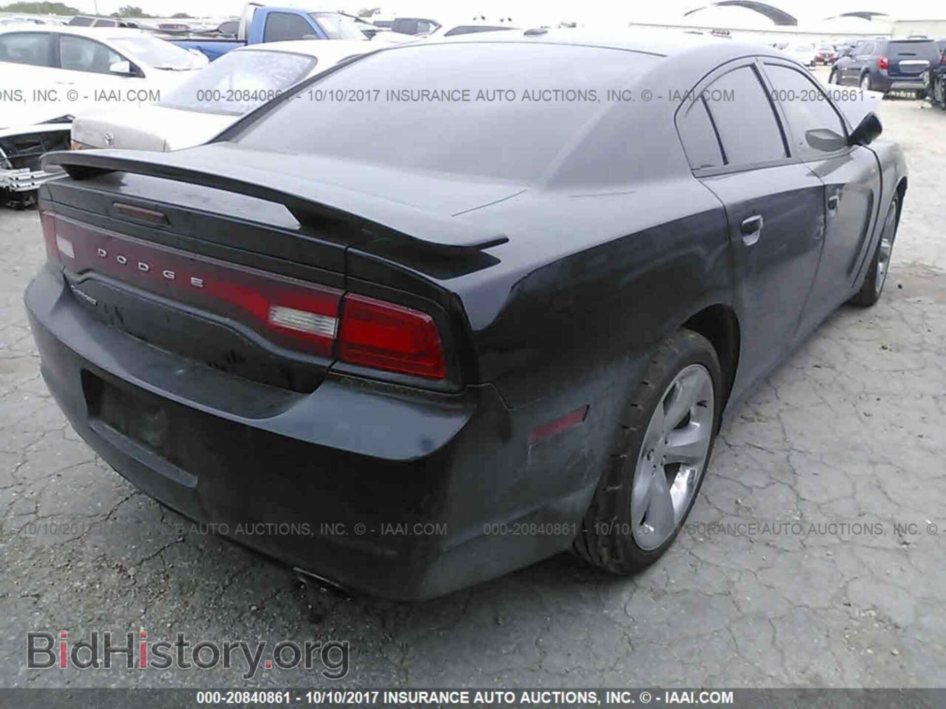 2013 Dodge Charger - VIN: 2C3CDXHG0DH655681 - Photo 4