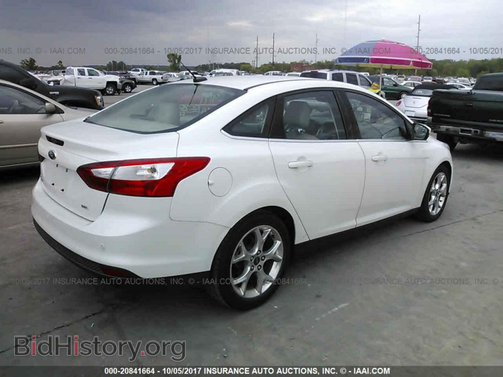 2012 Ford Focus - VIN: 1FAHP3H22CL347473 - Photo 4