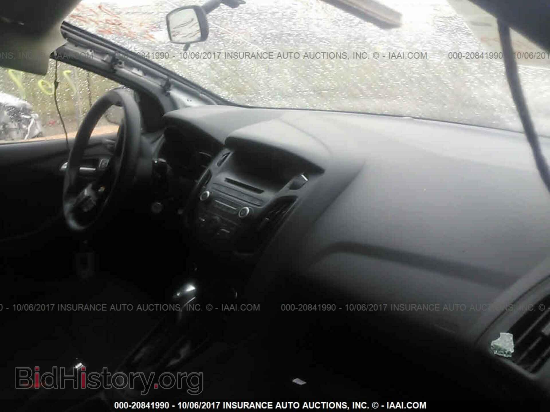 2015 Ford Focus - VIN: 1FADP3F20FL203376 - Photo 5