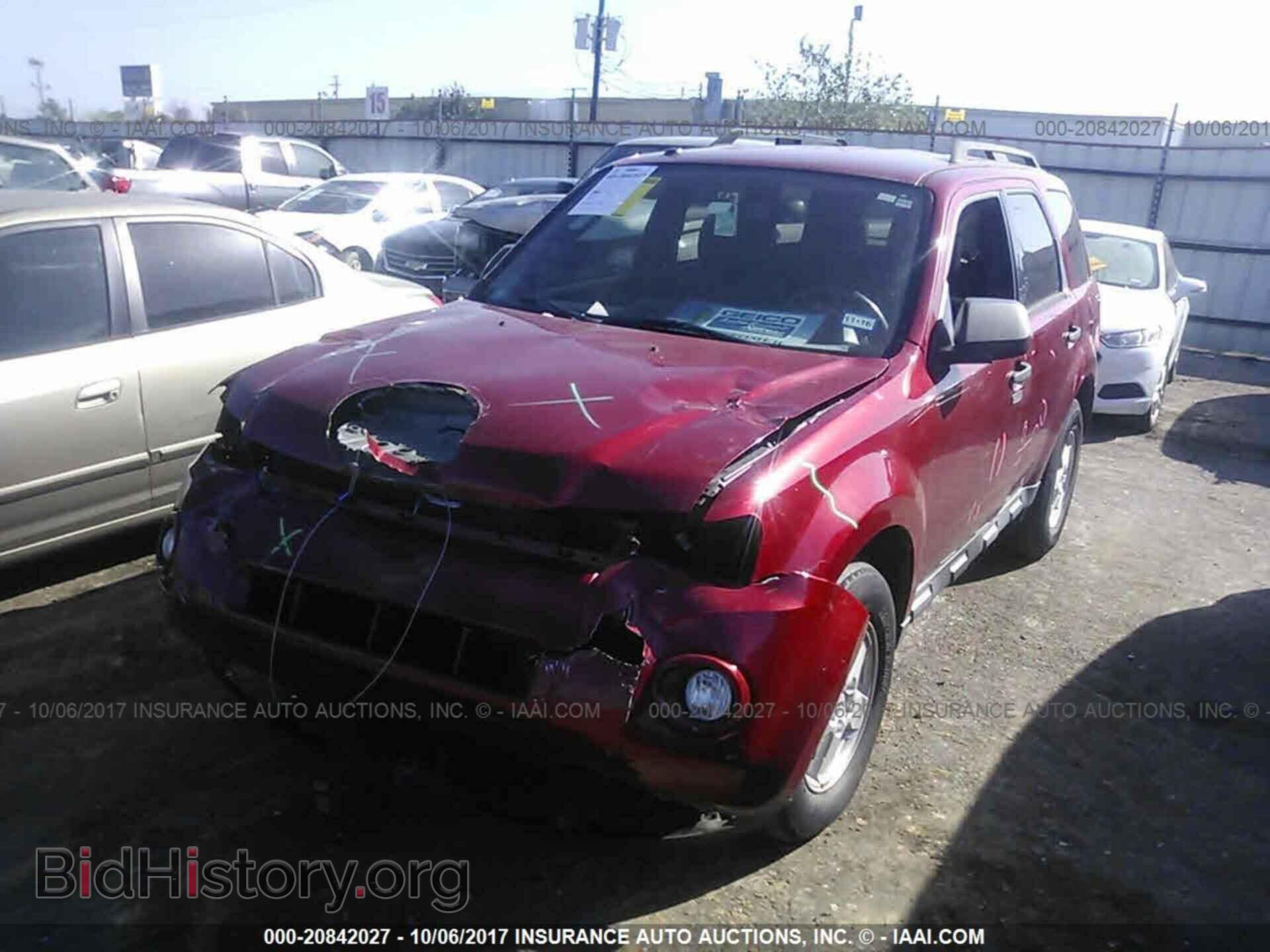 2011 Ford Escape - VIN: 1FMCU9D70BKC38169 - Photo 2