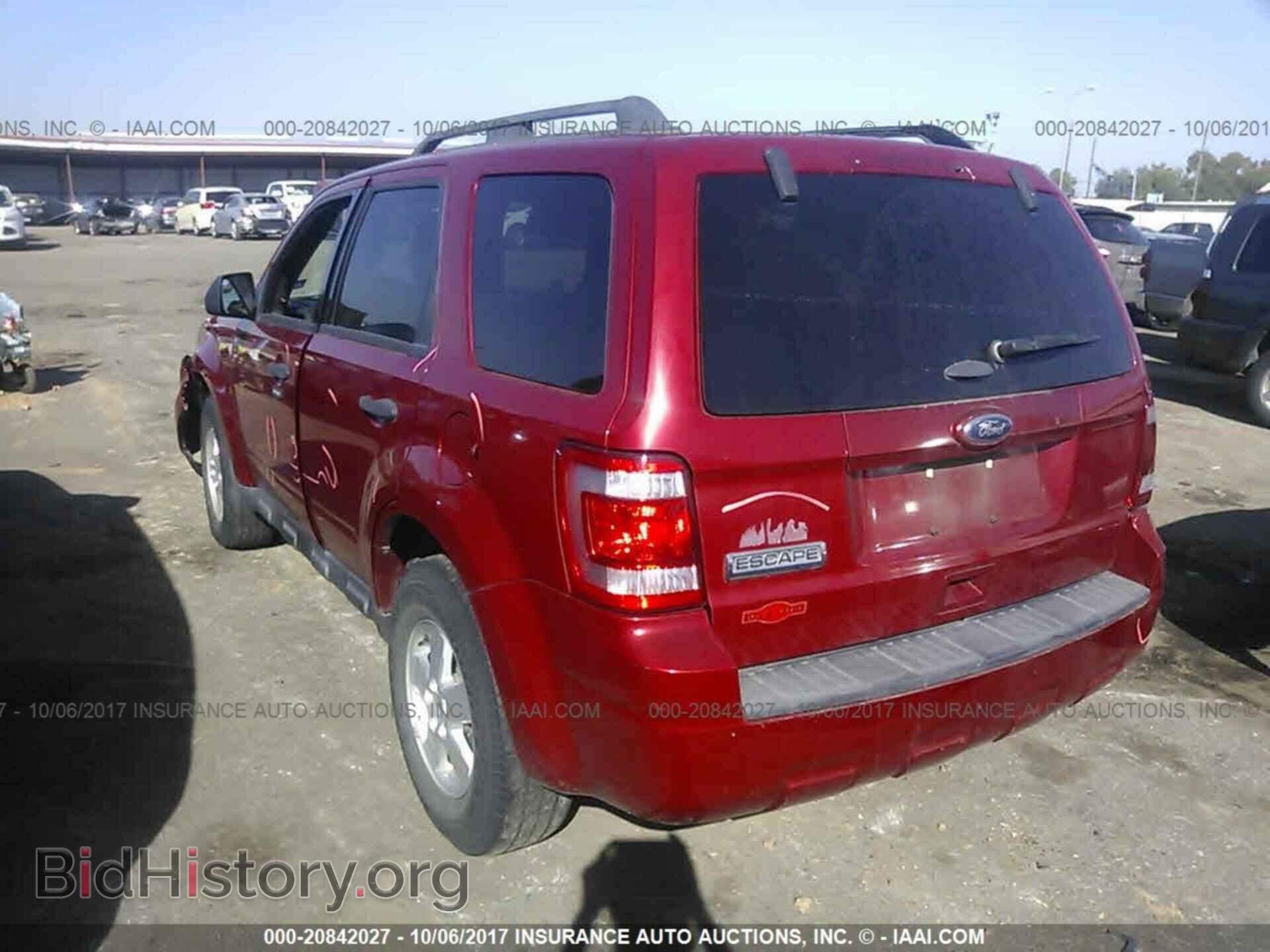 2011 Ford Escape - VIN: 1FMCU9D70BKC38169 - Photo 3