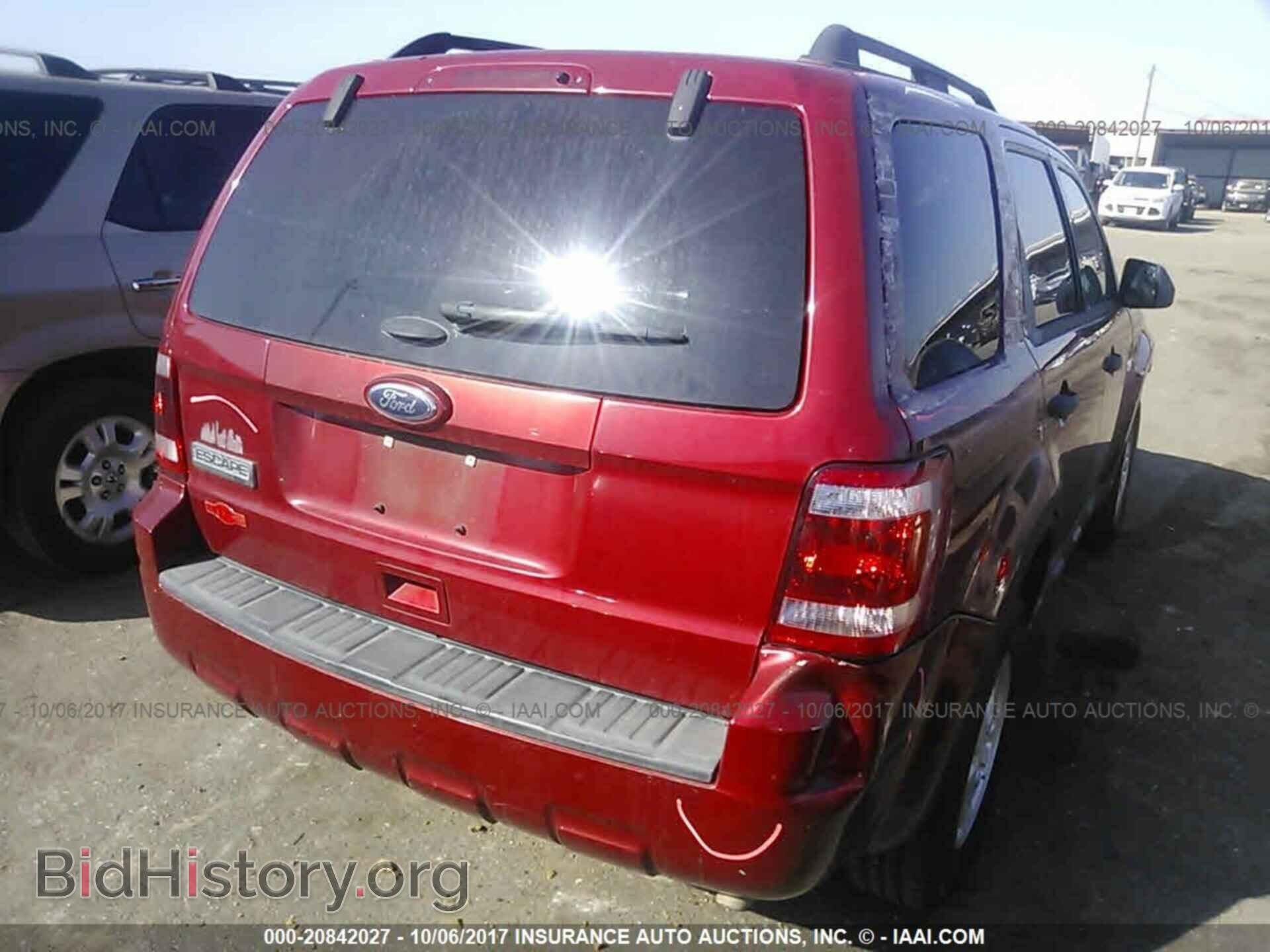 2011 Ford Escape - VIN: 1FMCU9D70BKC38169 - Photo 4