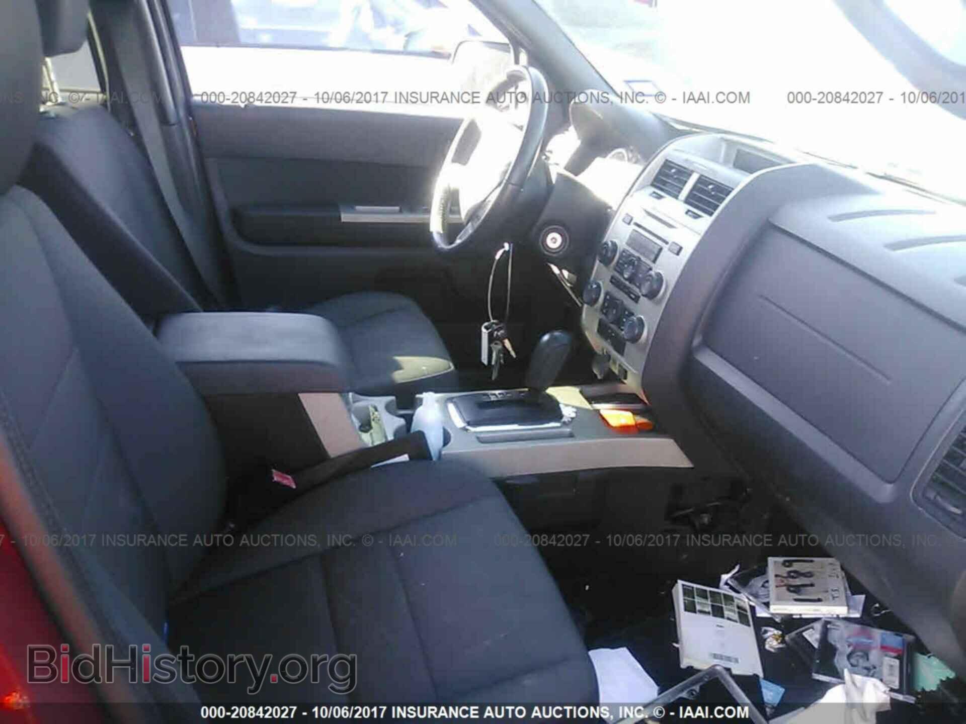 2011 Ford Escape - VIN: 1FMCU9D70BKC38169 - Photo 5