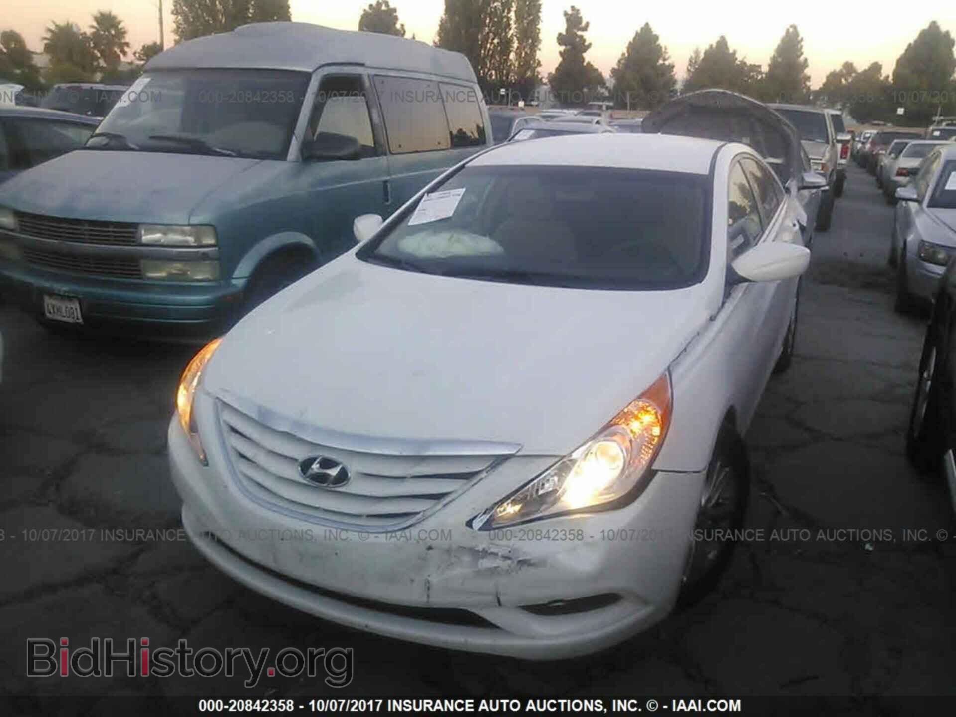 2012 Hyundai Sonata - VIN: 5NPEB4AC7CH459291 - Фото 2