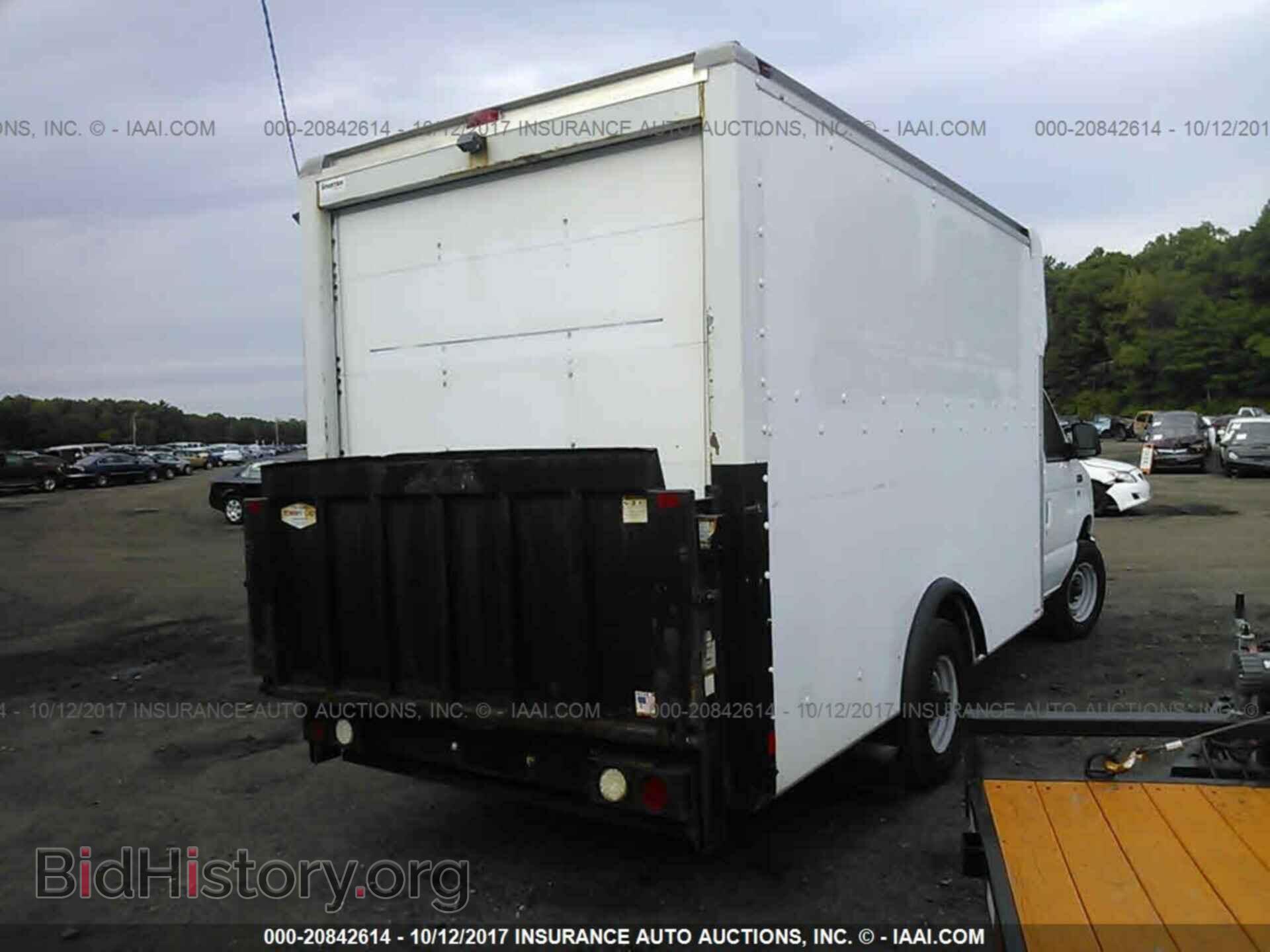 2011 Ford Econoline - VIN: 1FDSE3FL6BDA80473 - Фото 4