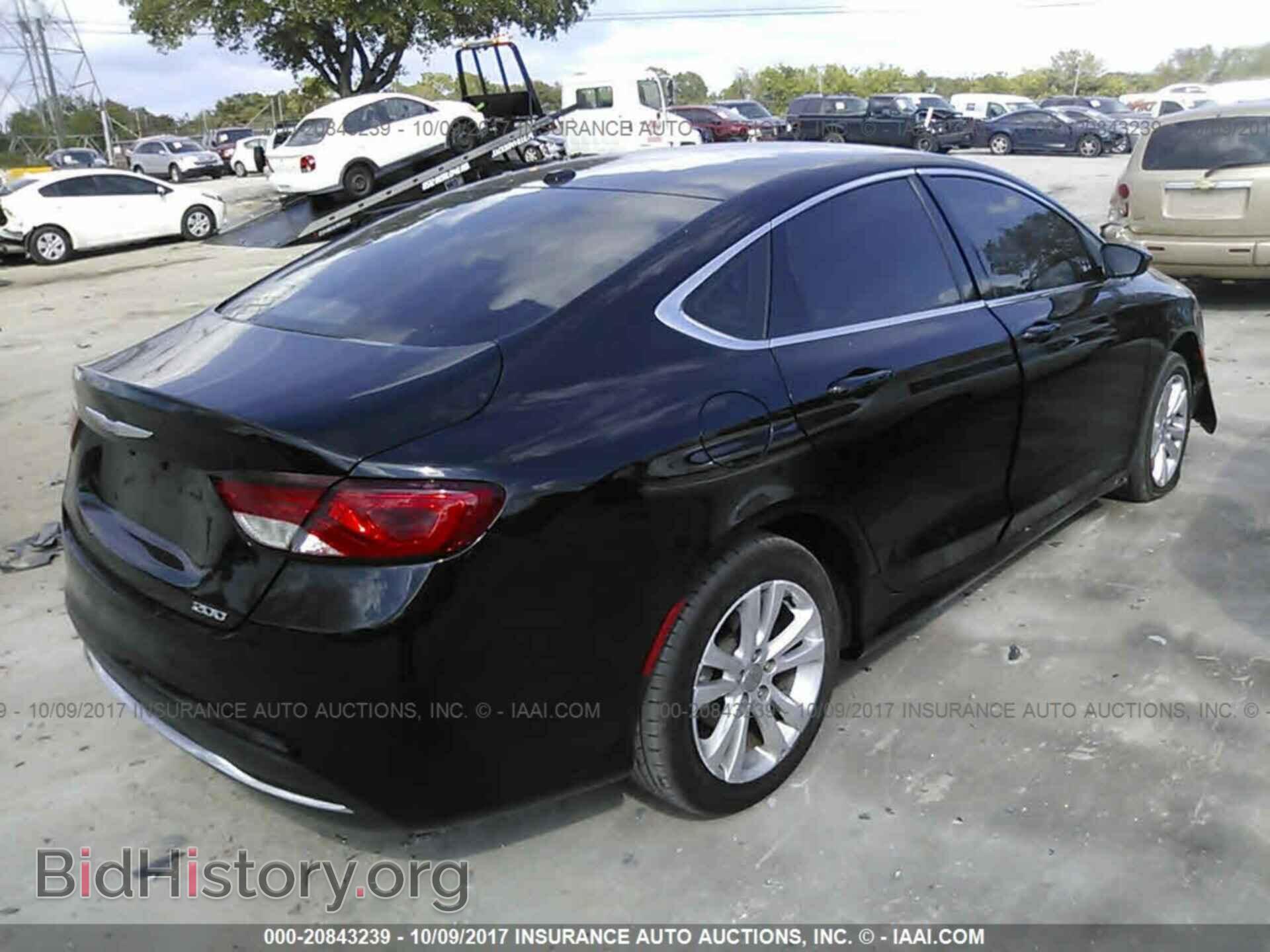 2015 Chrysler 200 - VIN: 1C3CCCAB1FN680108 - Photo 4