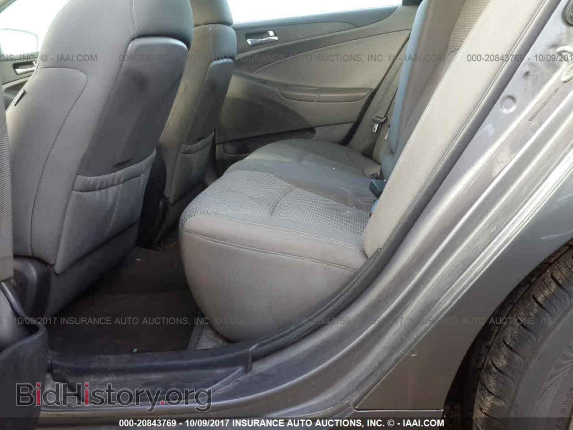2012 Hyundai Sonata - VIN: 5NPEB4ACXCH403104 - Photo 8