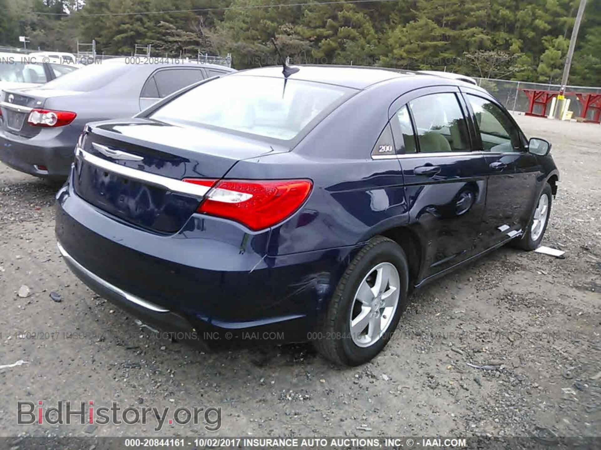 2013 Chrysler 200 - VIN: 1C3CCBBB9DN573975 - Photo 4