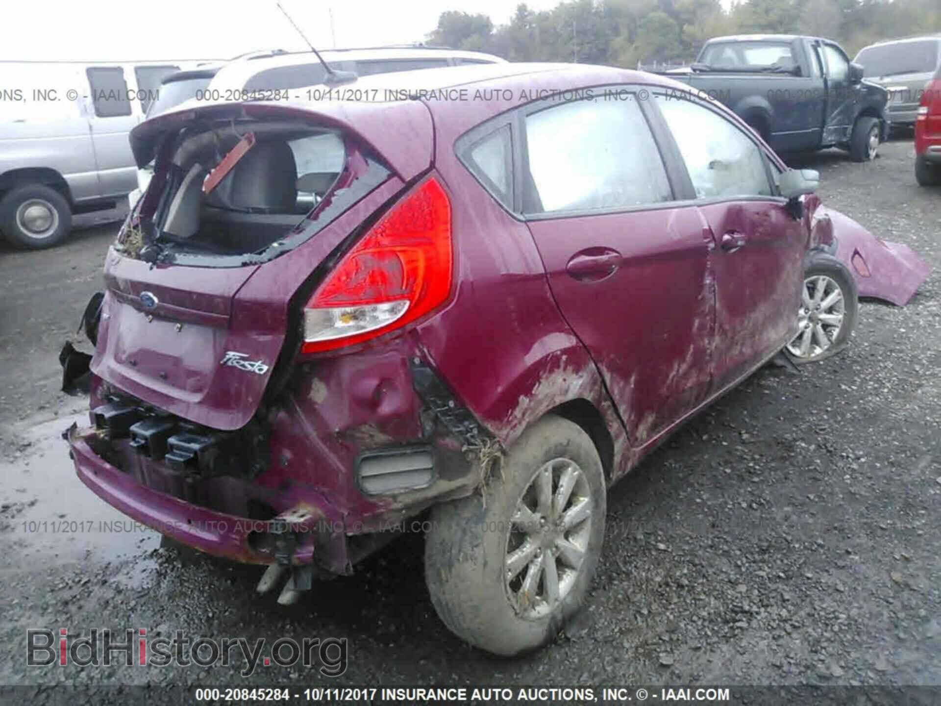 2011 Ford Fiesta - VIN: 3FADP4EJ6BM115570 - Фото 4