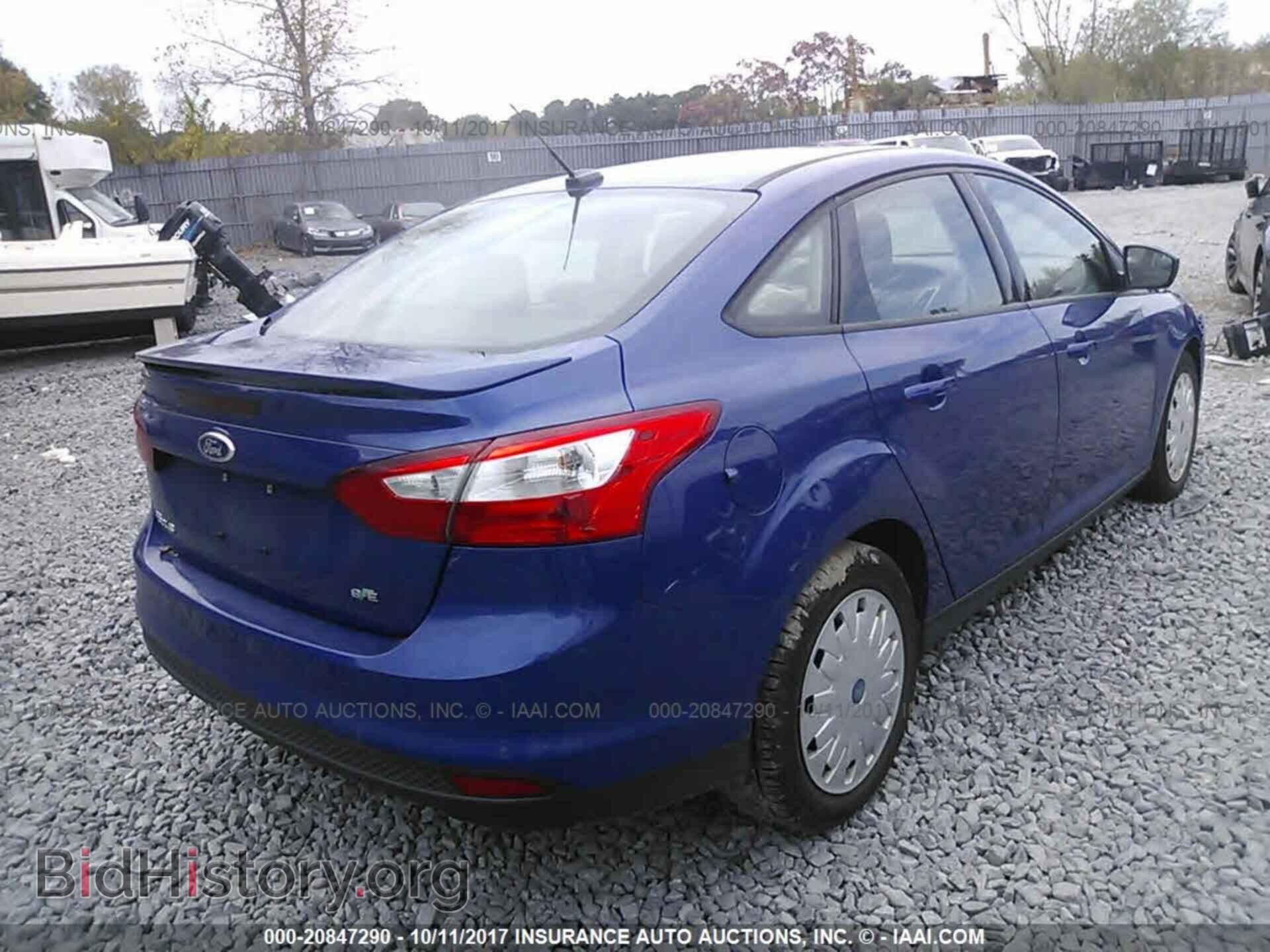 2012 Ford Focus - VIN: 1FAHP3F2XCL214978 - Photo 4