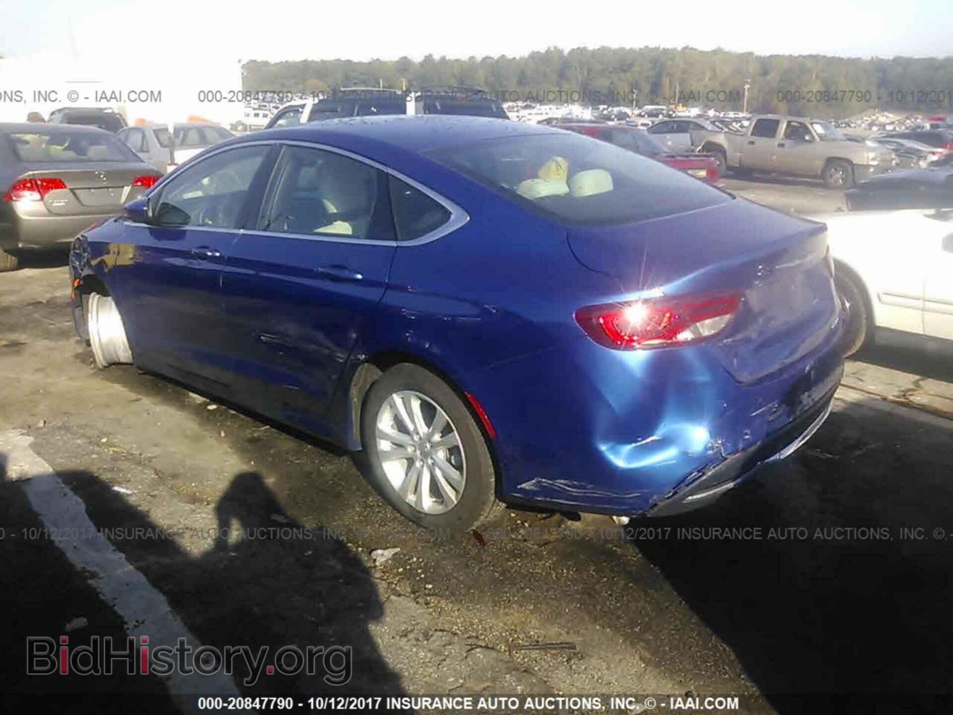2015 Chrysler 200 - VIN: 1C3CCCAB0FN652803 - Photo 3