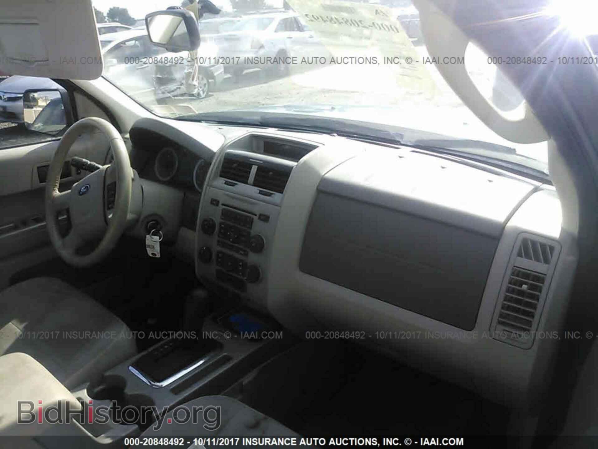 2011 Ford Escape - VIN: 1FMCU9DGXBKB38290 - Фото 5