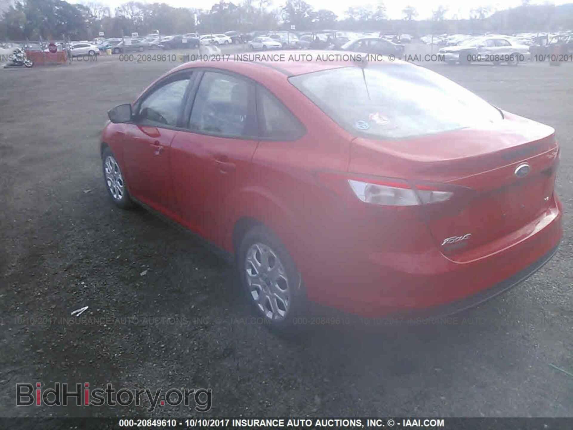 2012 Ford Focus - VIN: 1FAHP3F21CL310174 - Photo 3