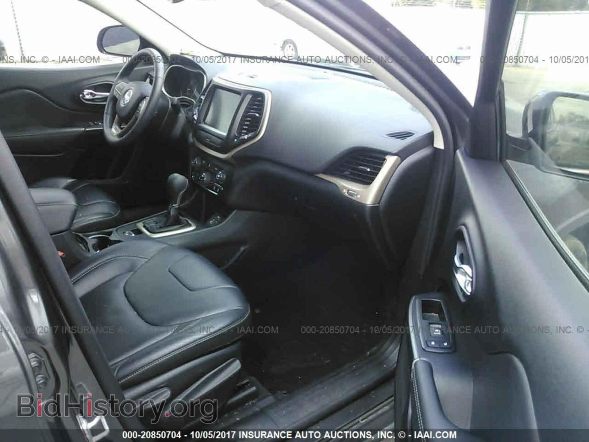 2014 Jeep Cherokee - VIN: 1C4PJLDB7EW295305 - Photo 5
