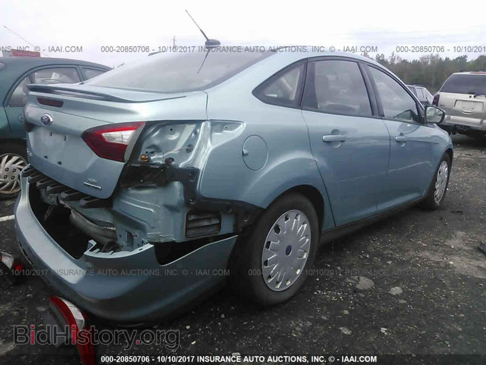 2012 Ford Focus - VIN: 1FAHP3F24CL377285 - Photo 4
