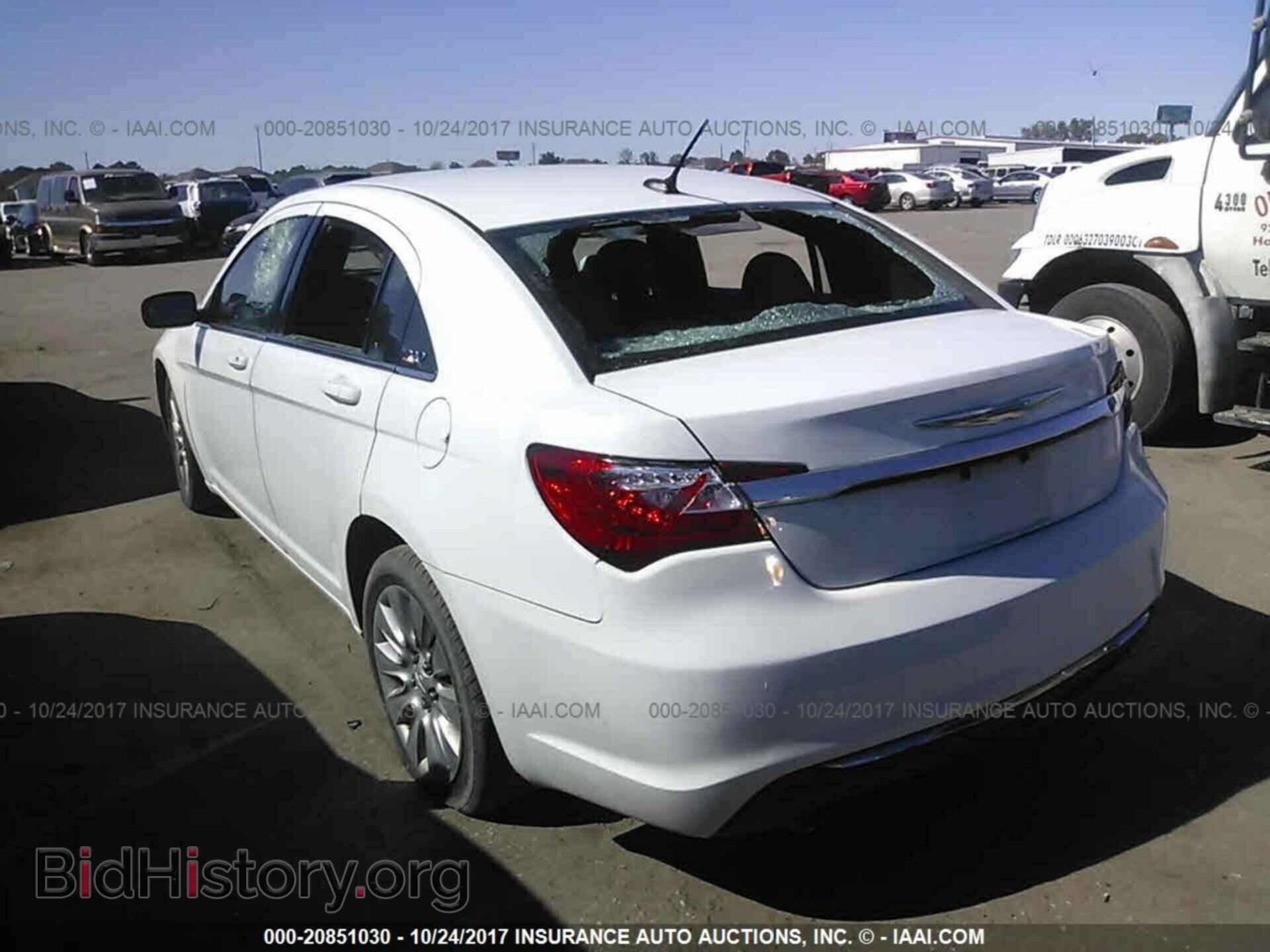 2013 Chrysler 200 - VIN: 1C3CCBAG1DN723834 - Photo 3