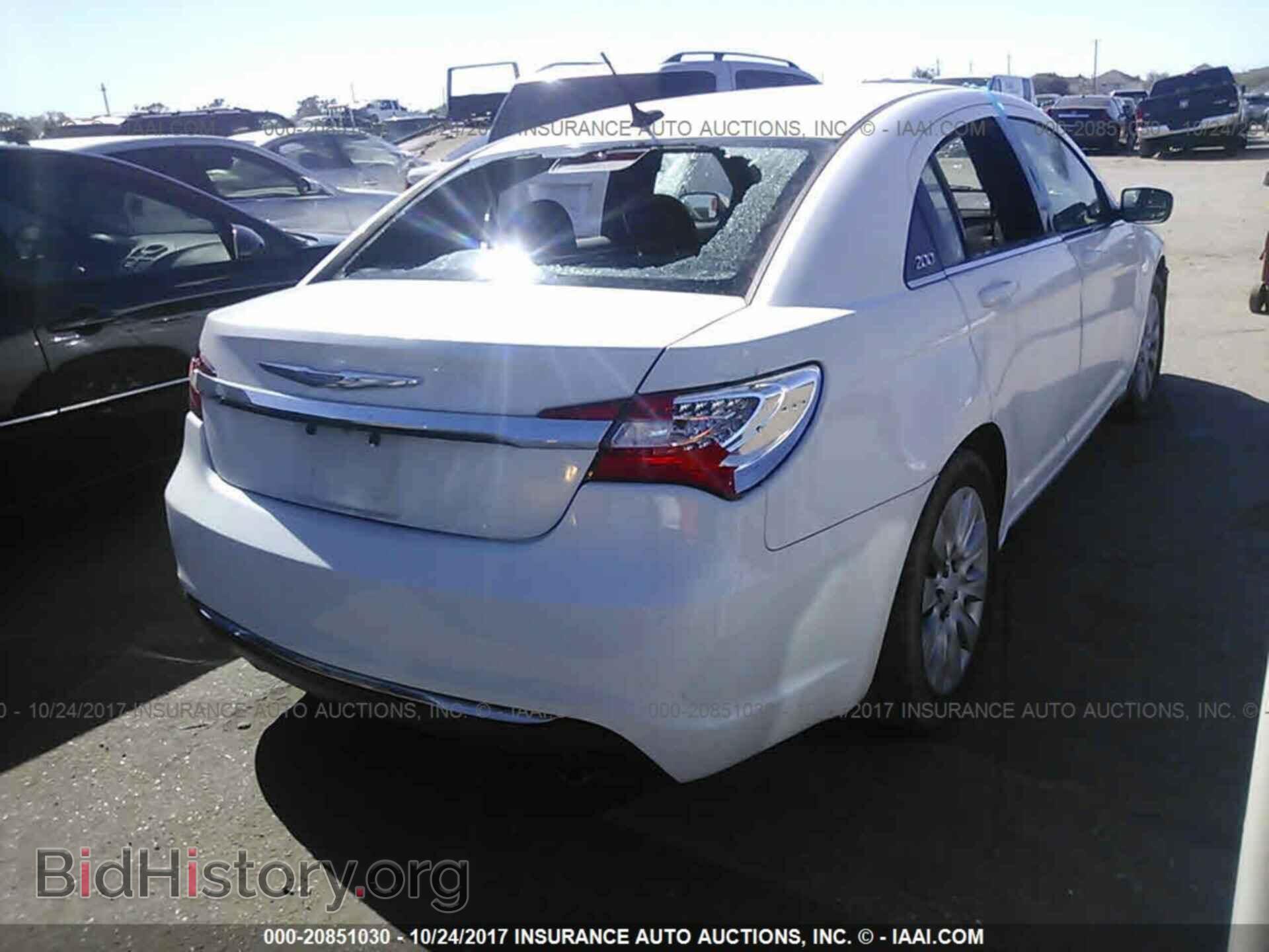 2013 Chrysler 200 - VIN: 1C3CCBAG1DN723834 - Photo 4