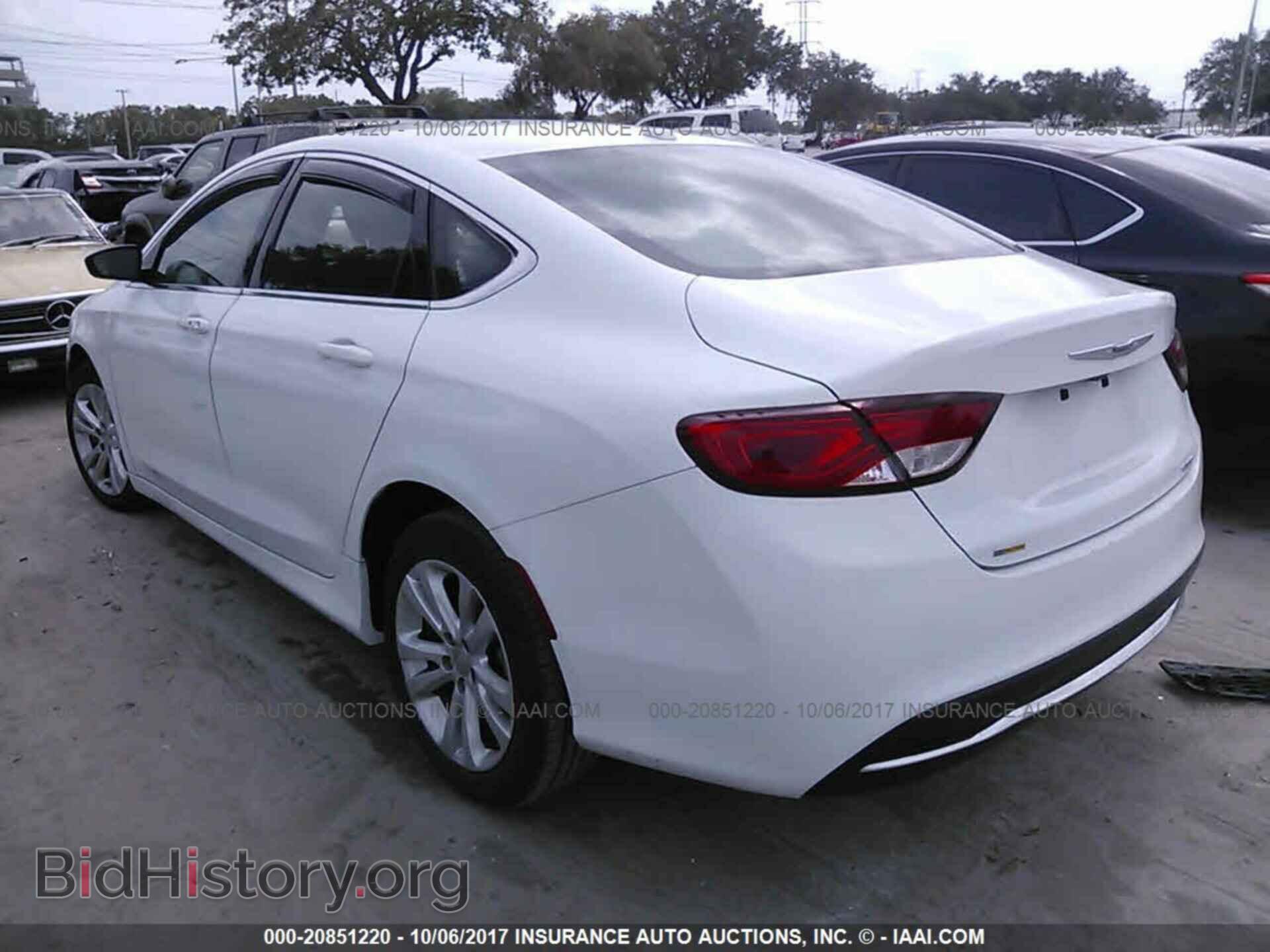 2016 Chrysler 200 - VIN: 1C3CCCAB1GN126293 - Photo 3